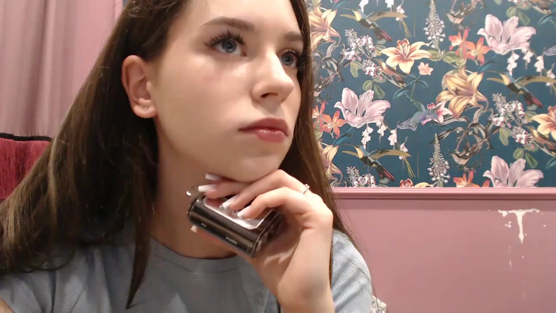 Gallery image thumbnail from ElsieF_'s myfreecams stream on, 05/30/2025, 18:36 image 18 of 20