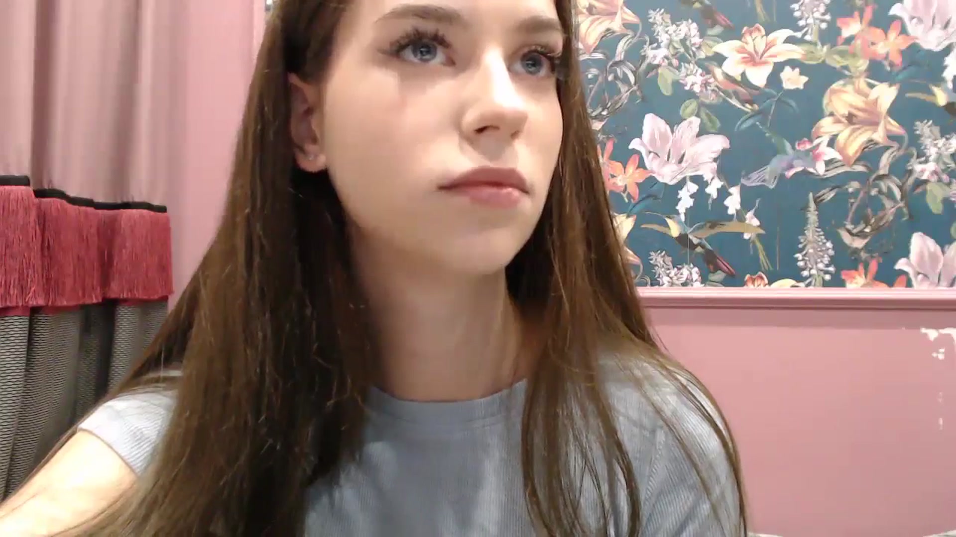 Gallery image thumbnail from ElsieF_'s myfreecams stream on, 05/30/2025, 18:36 image 4 of 20
