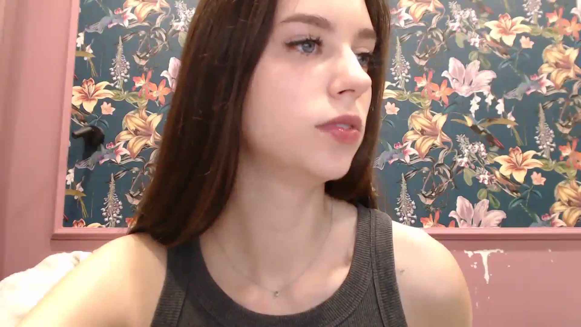 Gallery image thumbnail from ElsieF_'s myfreecams stream on, 05/31/2025, 19:25 image 6 of 20