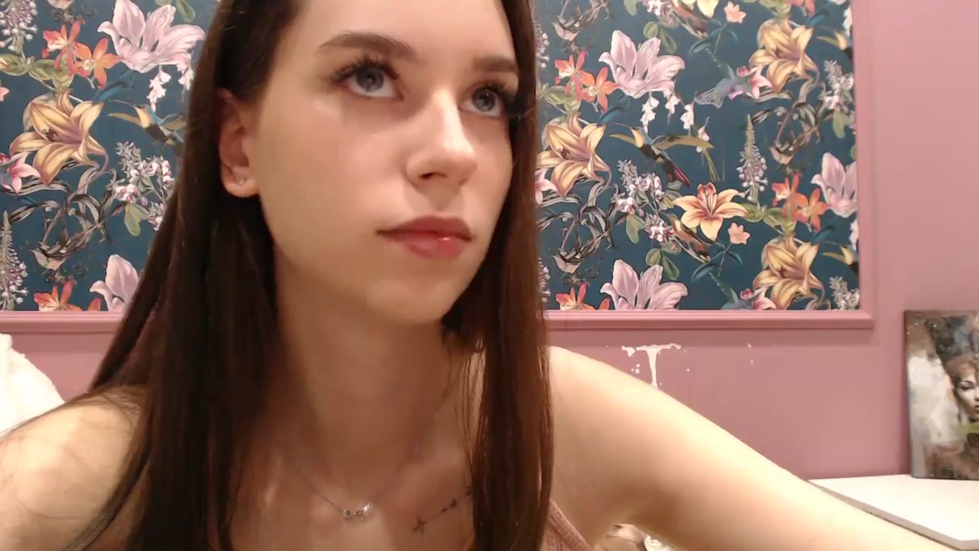 Gallery image thumbnail from ElsieF_'s myfreecams stream on, 06/01/2025, 19:12 image 18 of 20
