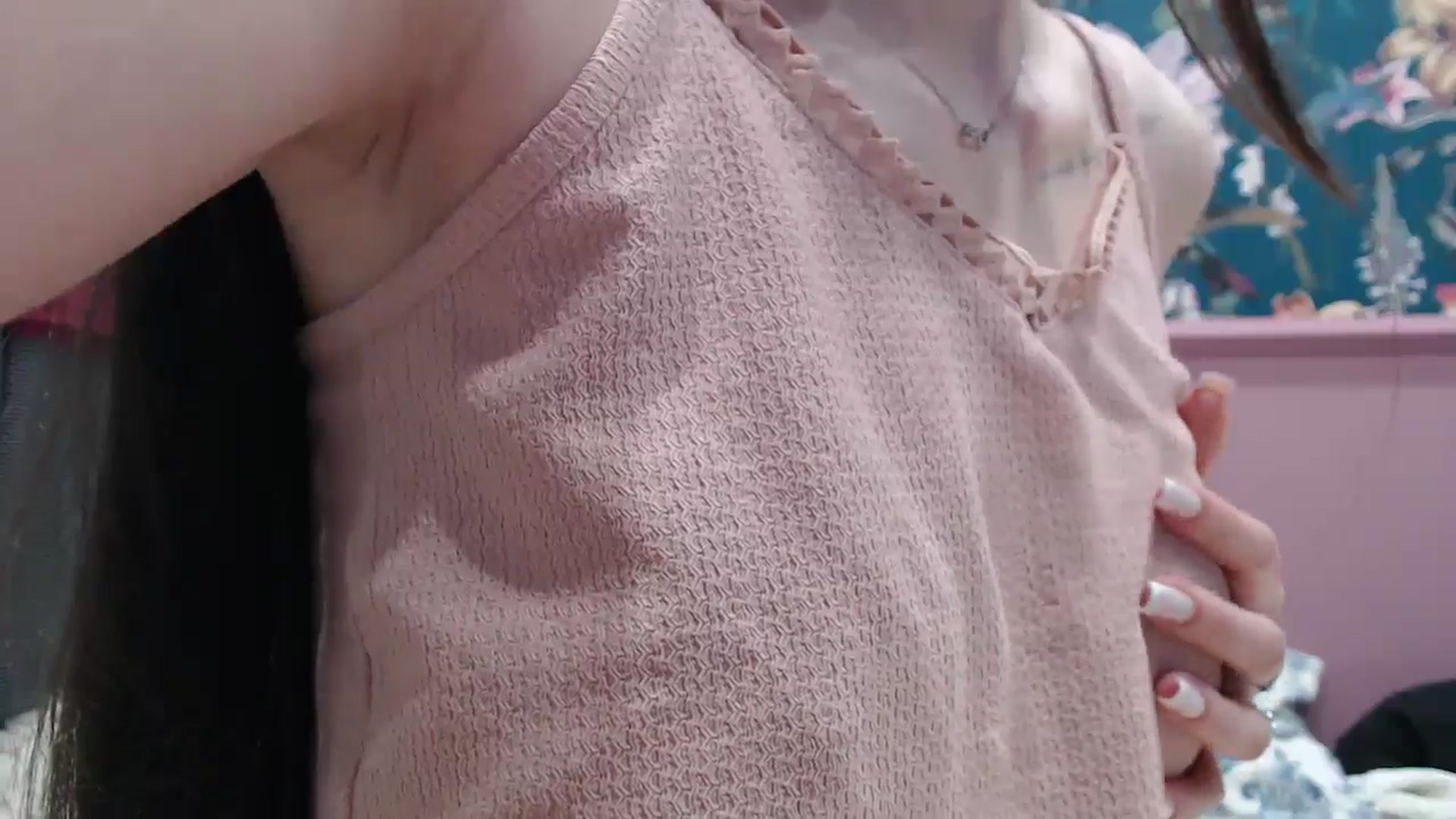 Gallery image thumbnail from ElsieF_'s myfreecams stream on, 06/01/2025, 20:20 image 15 of 20