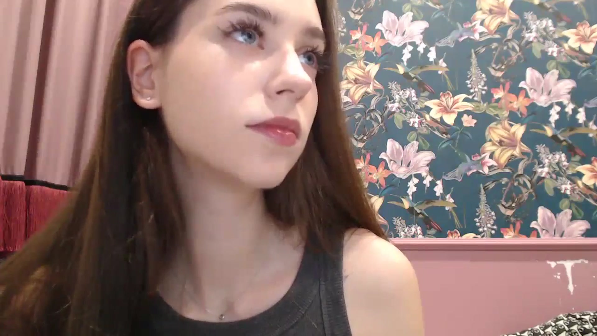 Gallery image thumbnail from ElsieF_'s myfreecams stream on, 06/16/2025, 18:58 image 12 of 20