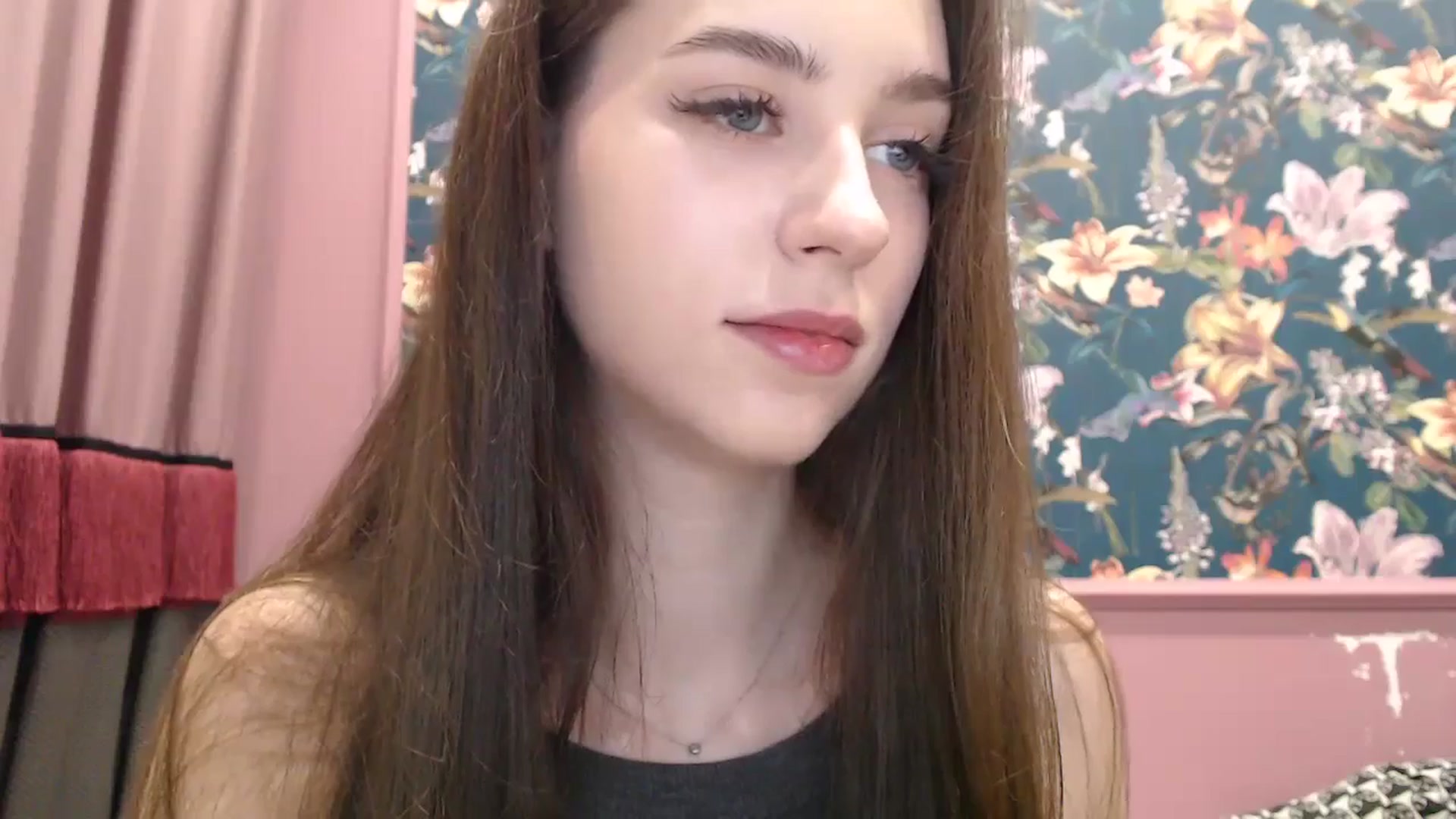 Gallery image thumbnail from ElsieF_'s myfreecams stream on, 06/16/2025, 18:58 image 16 of 20