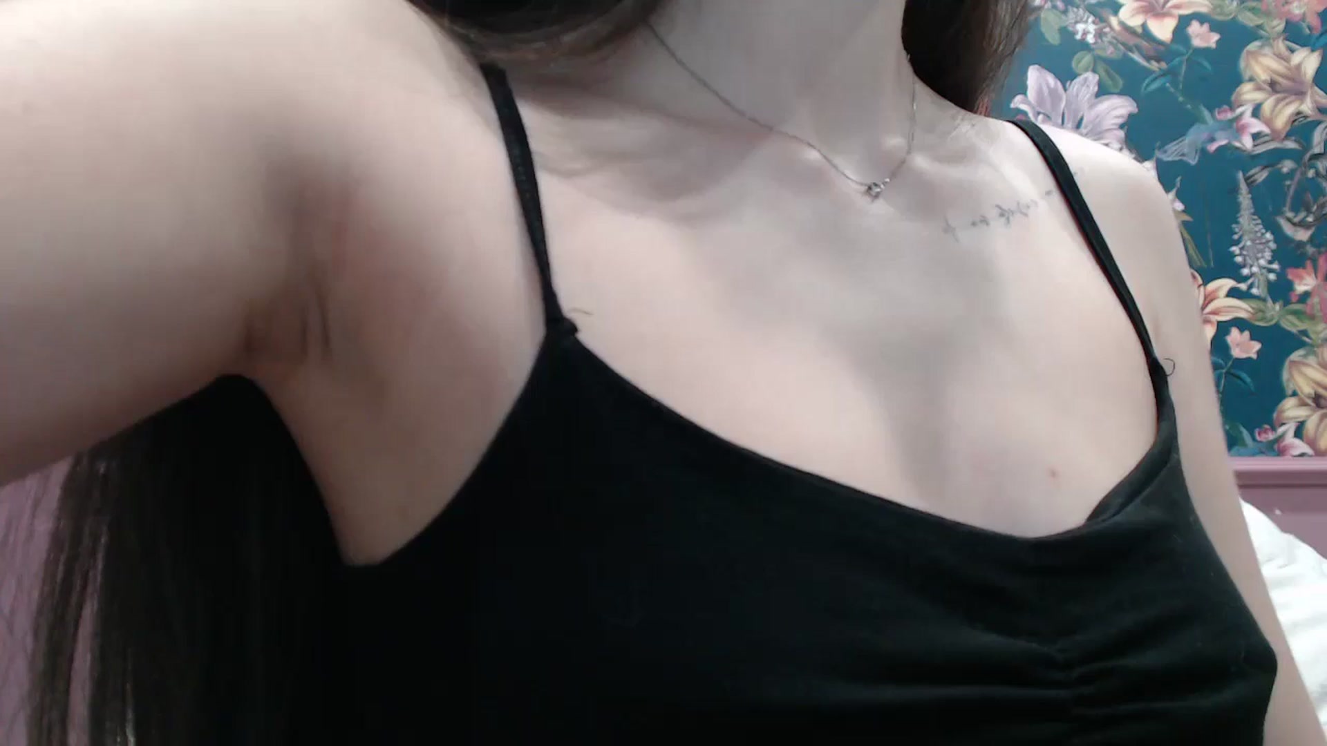 Gallery image thumbnail from ElsieF_'s myfreecams stream on, 06/22/2025, 18:25 image 17 of 20