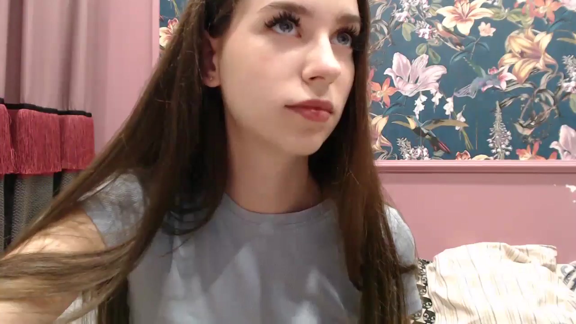 Gallery image thumbnail from ElsieF_'s myfreecams stream on, 07/01/2025, 19:23 image 19 of 20