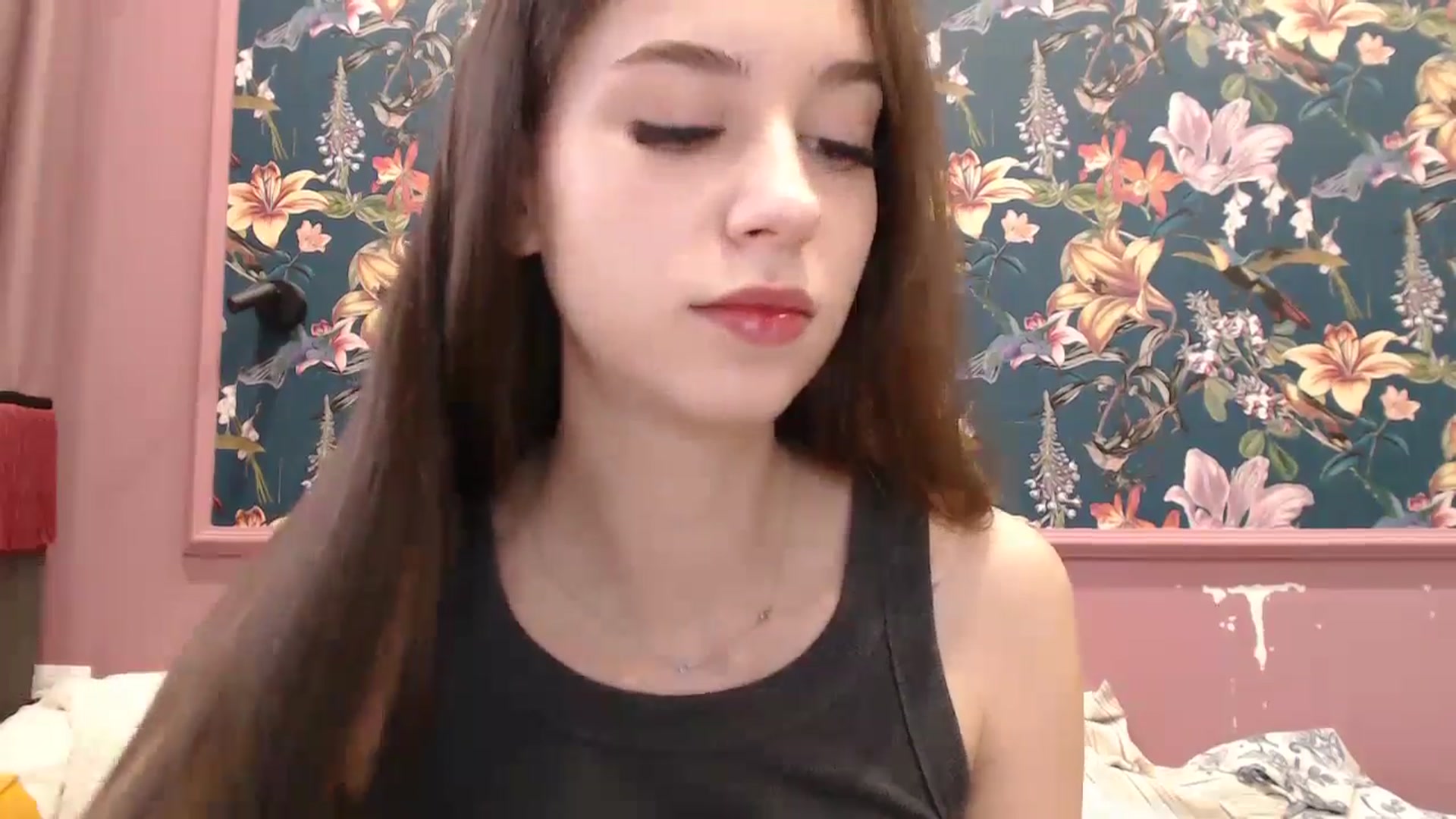 Gallery image thumbnail from ElsieF_'s myfreecams stream on, 07/07/2025, 17:25 image 3 of 20