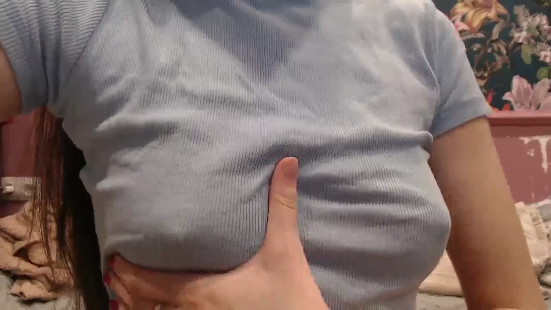 Gallery image thumbnail from ElsieF_'s myfreecams stream on, 07/12/2025, 18:38 image 6 of 20