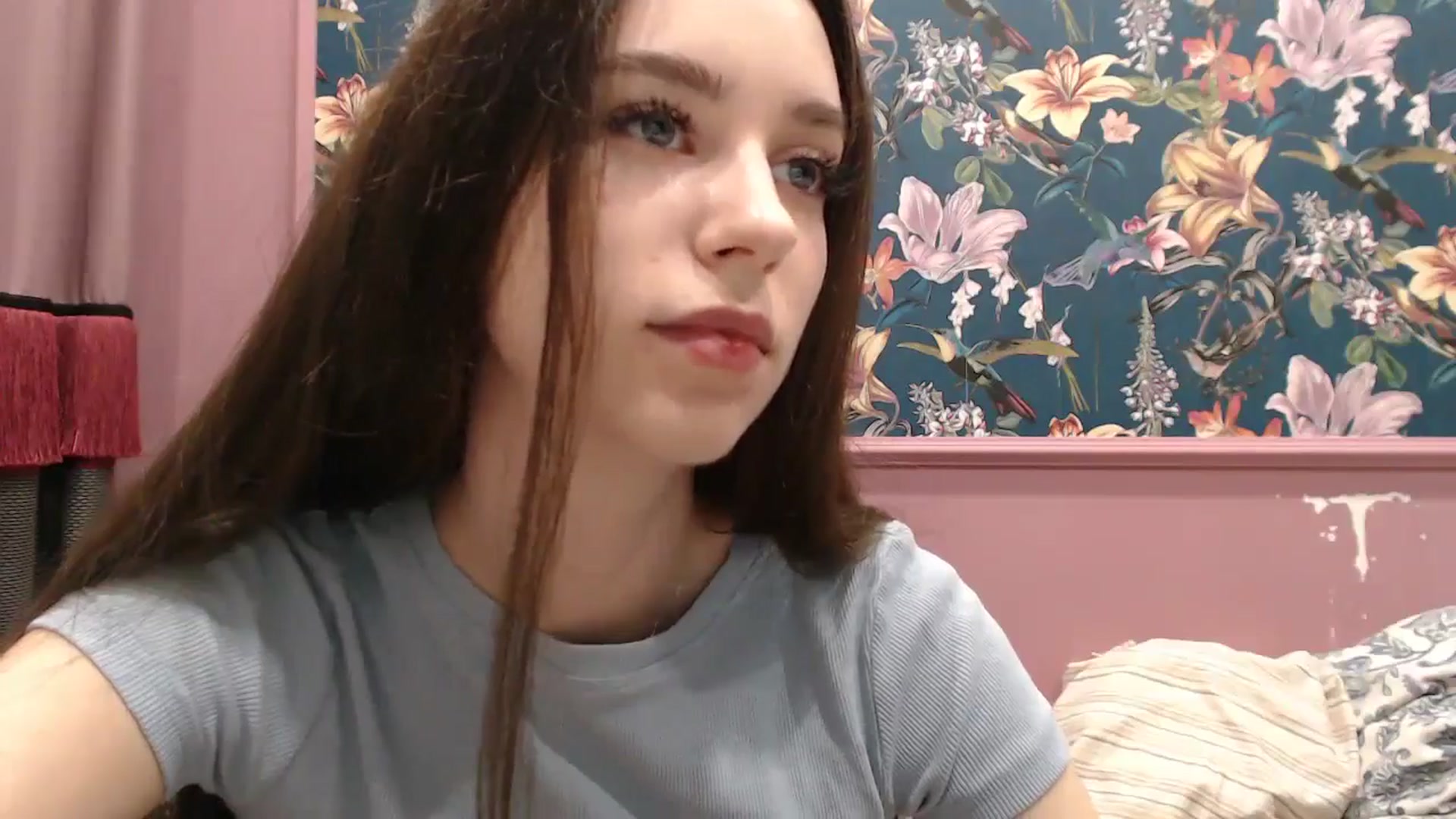 Gallery image thumbnail from ElsieF_'s myfreecams stream on, 07/12/2025, 18:38 image 20 of 20