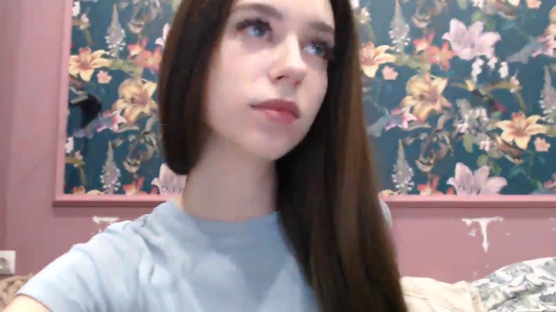 Gallery image thumbnail from ElsieF_'s myfreecams stream on, 07/12/2025, 18:38 image 2 of 20