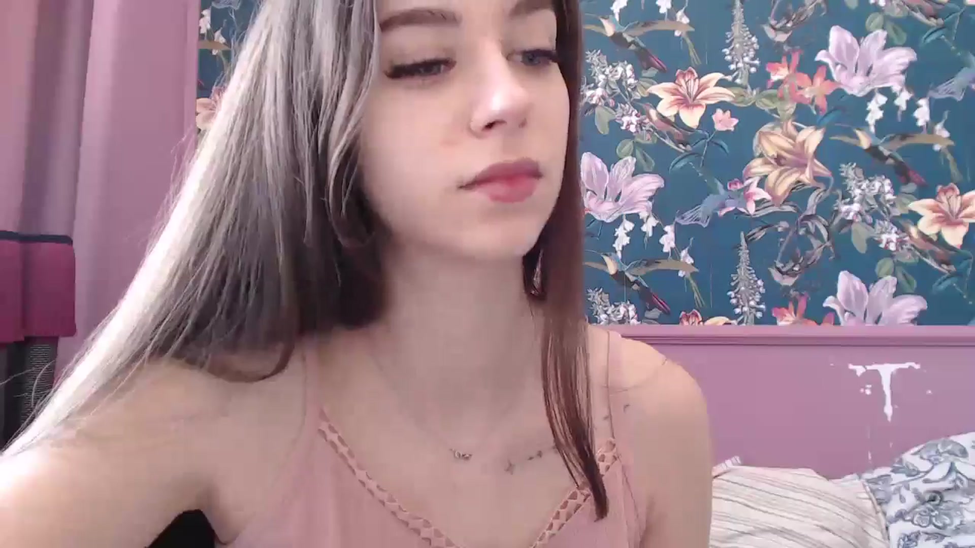 Gallery image thumbnail from ElsieF_'s myfreecams stream on, 07/13/2025, 06:18 image 12 of 20