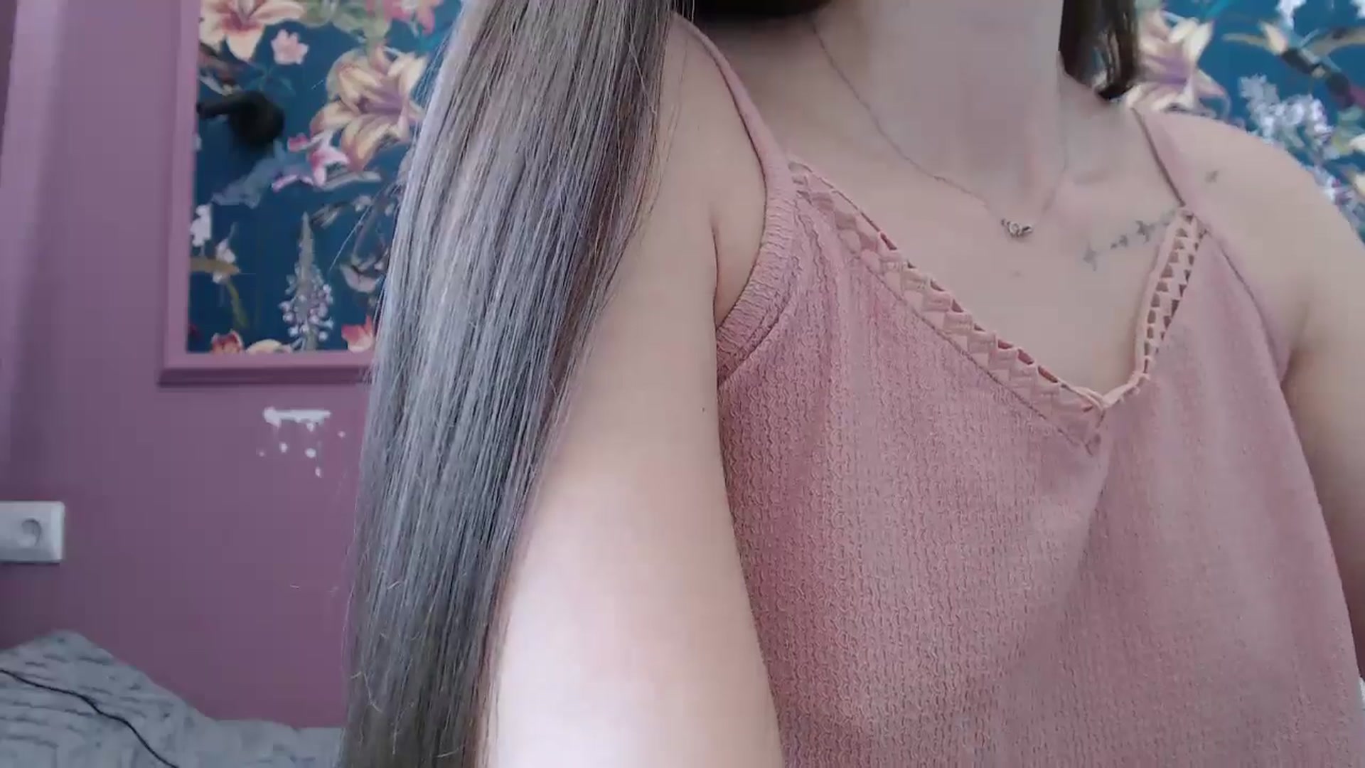 Gallery image thumbnail from ElsieF_'s myfreecams stream on, 07/13/2025, 06:18 image 7 of 20