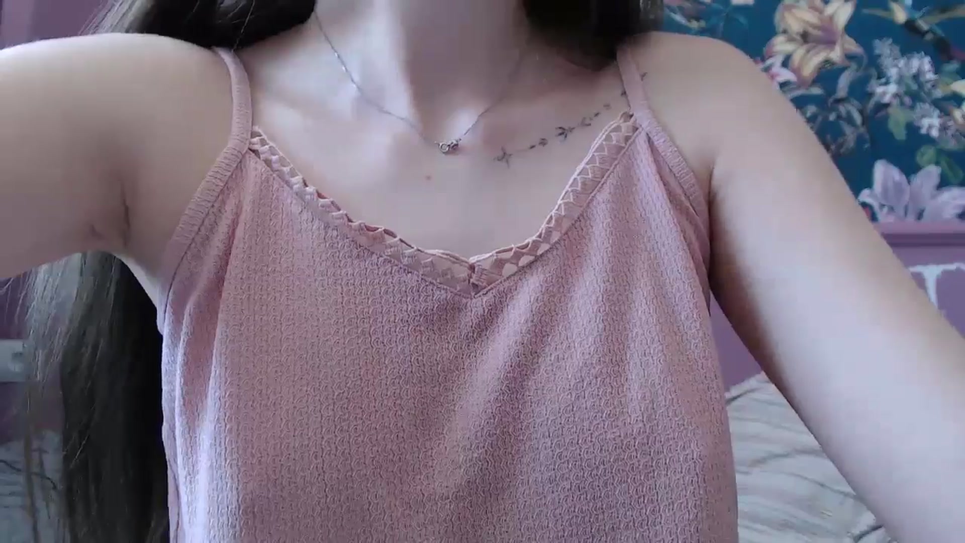 Gallery image thumbnail from ElsieF_'s myfreecams stream on, 07/13/2025, 06:36 image 9 of 20
