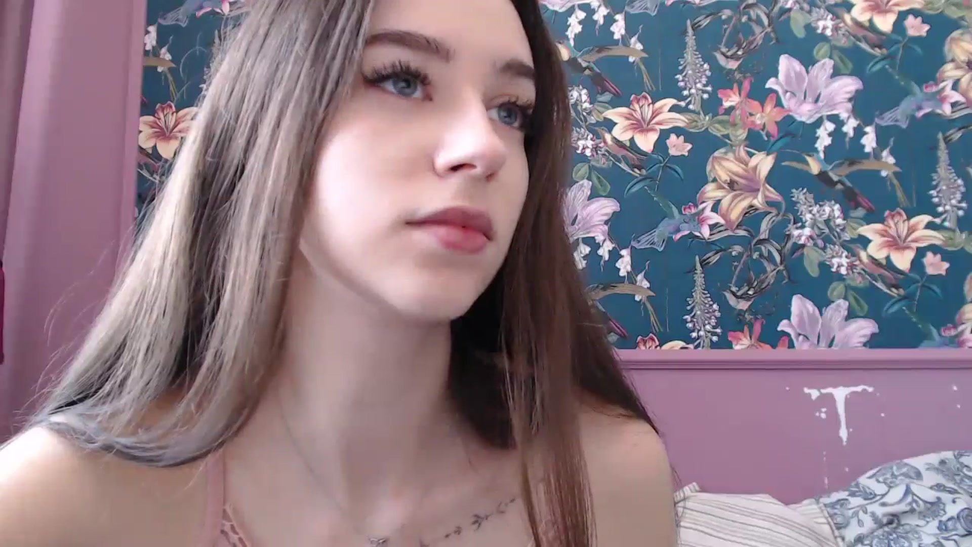 Gallery image thumbnail from ElsieF_'s myfreecams stream on, 07/13/2025, 06:36 image 5 of 20