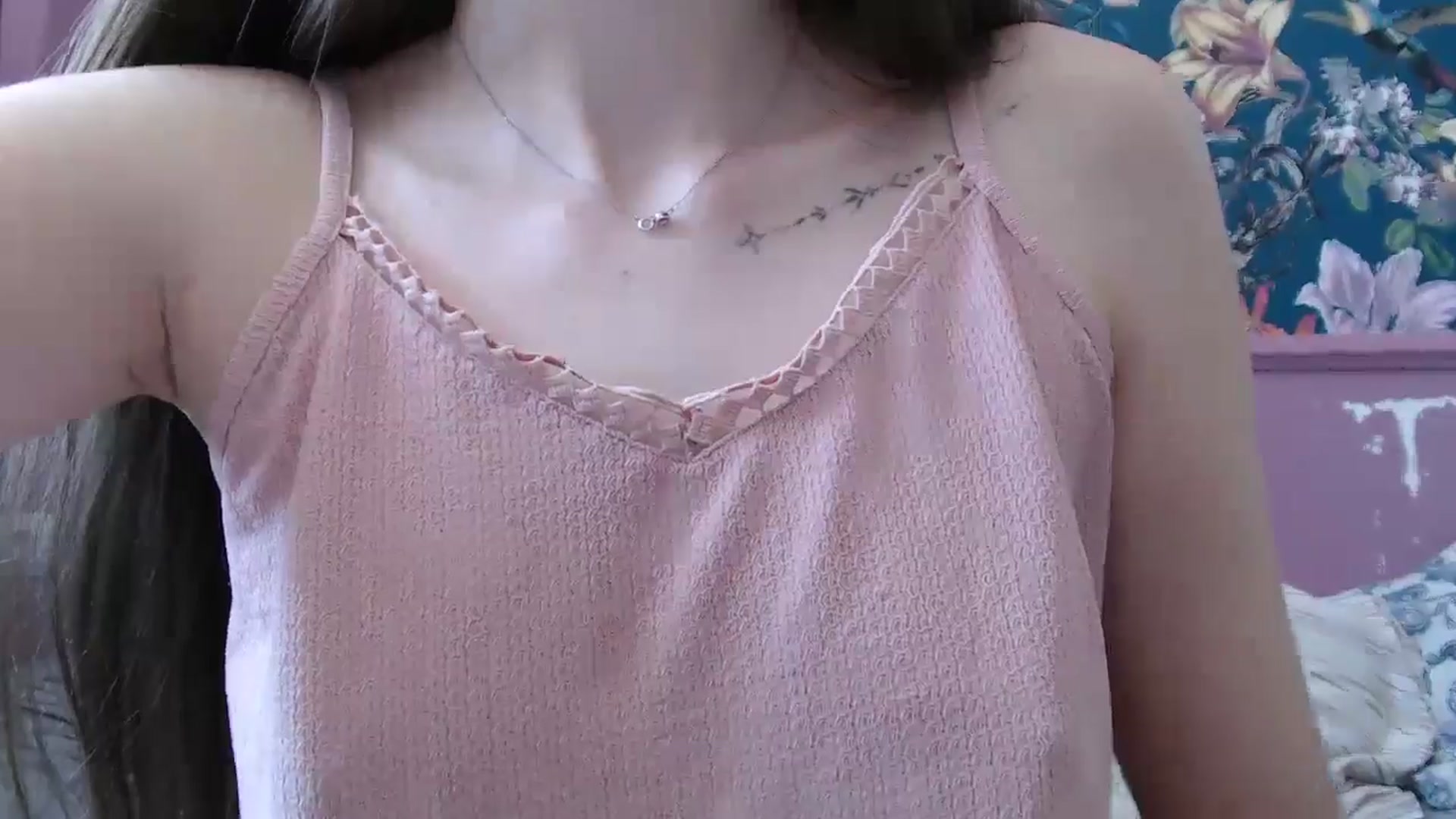 Gallery image thumbnail from ElsieF_'s myfreecams stream on, 07/13/2025, 06:36 image 11 of 20