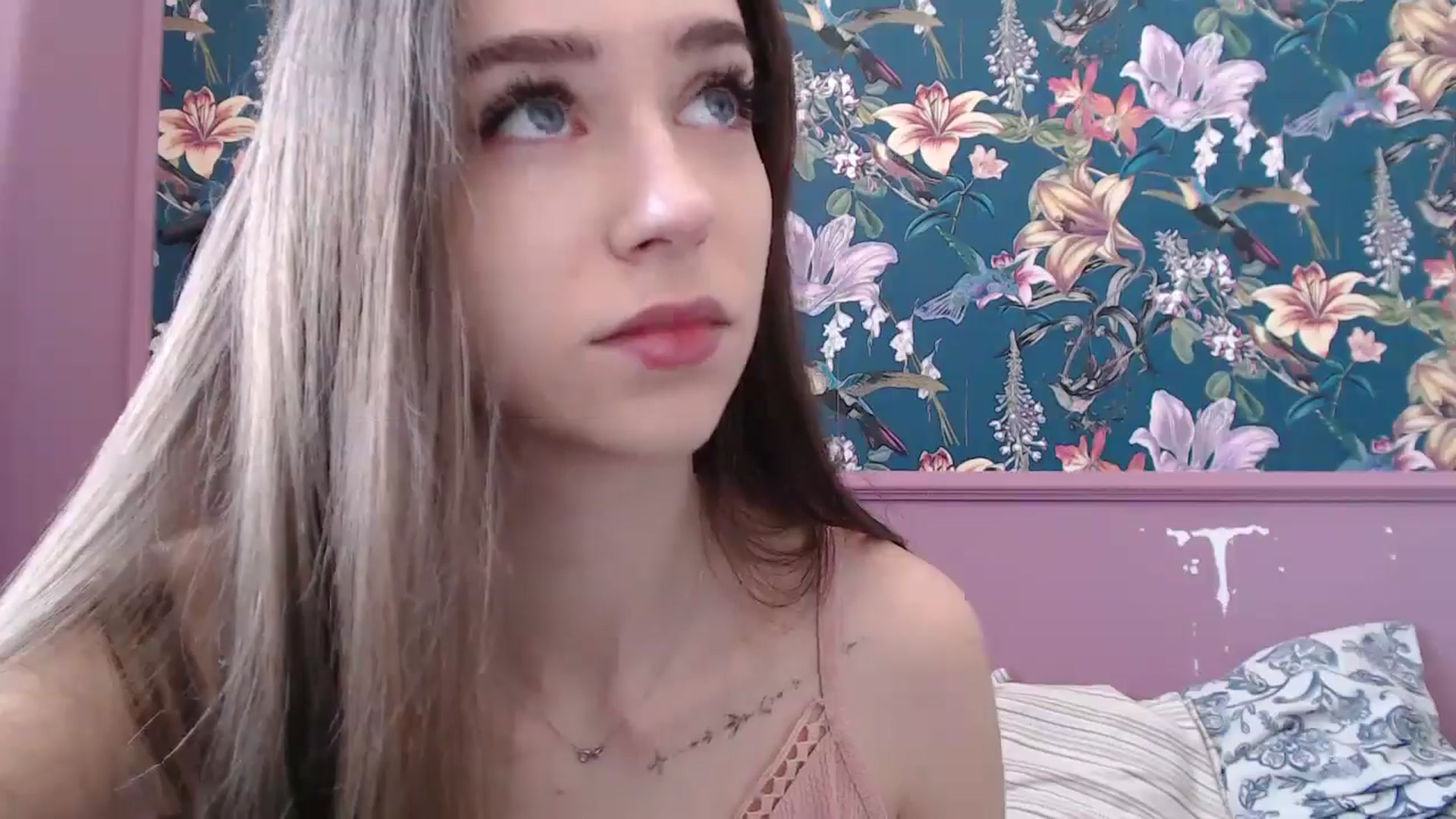 Gallery image thumbnail from ElsieF_'s myfreecams stream on, 07/13/2025, 06:36 image 15 of 20