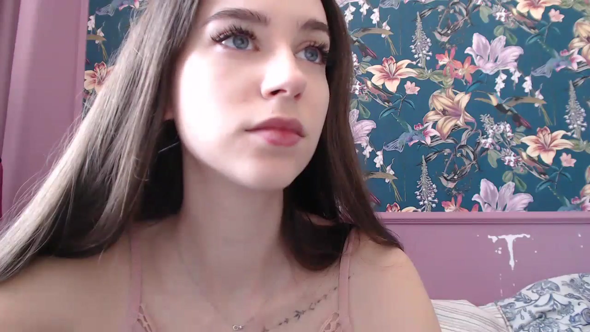 Gallery image thumbnail from ElsieF_'s myfreecams stream on, 07/13/2025, 06:36 image 2 of 20