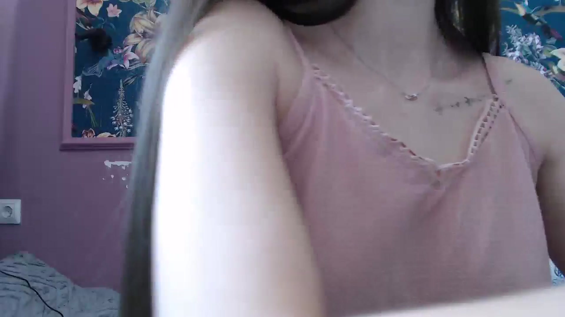 Gallery image thumbnail from ElsieF_'s myfreecams stream on, 07/13/2025, 06:36 image 8 of 20