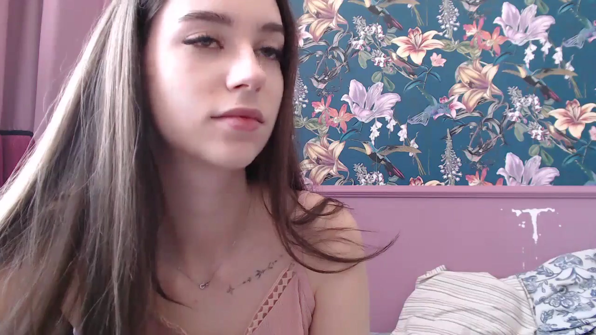 Gallery image thumbnail from ElsieF_'s myfreecams stream on, 07/13/2025, 07:39 image 7 of 20