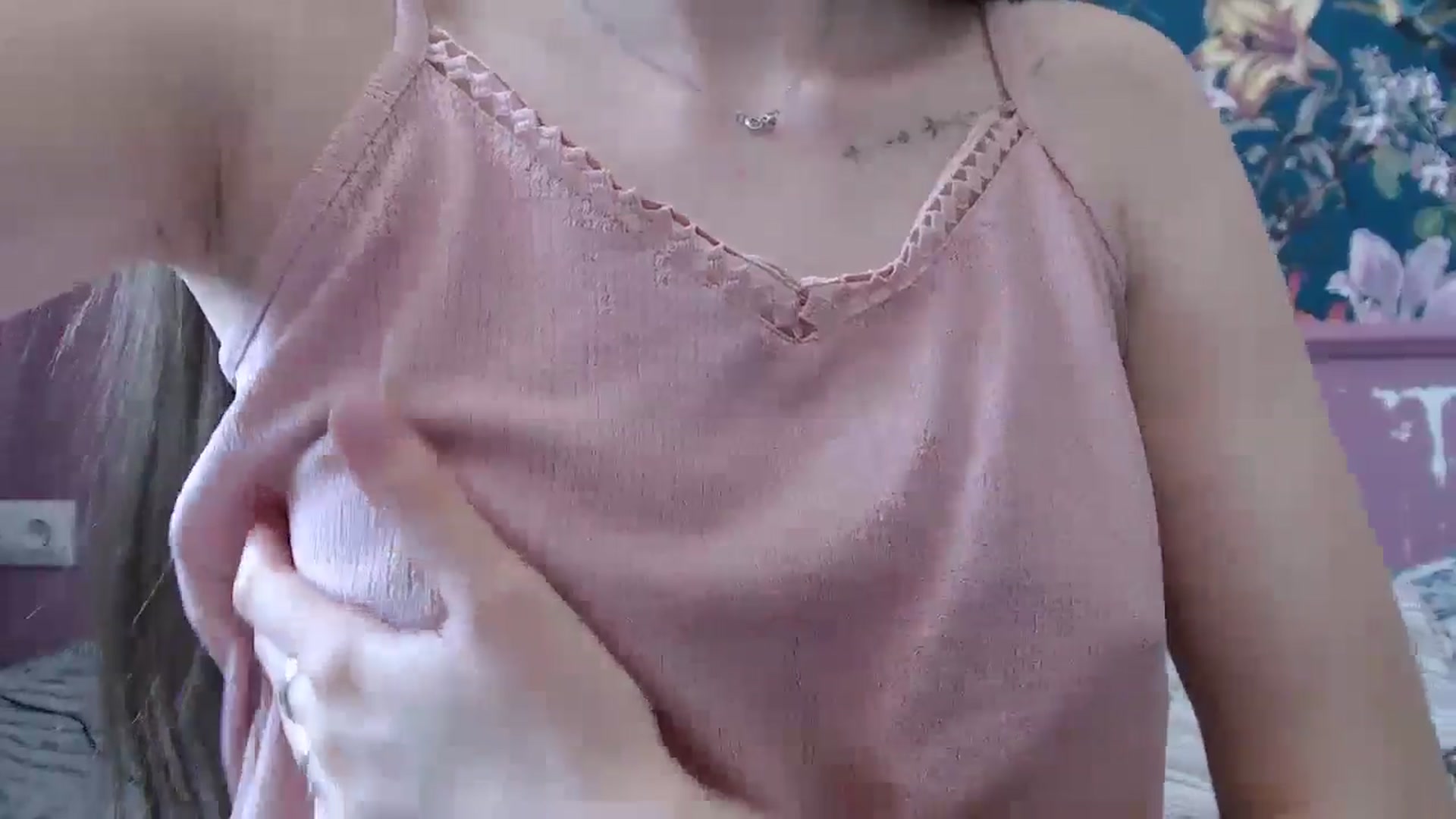 Gallery image thumbnail from ElsieF_'s myfreecams stream on, 07/13/2025, 07:39 image 8 of 20