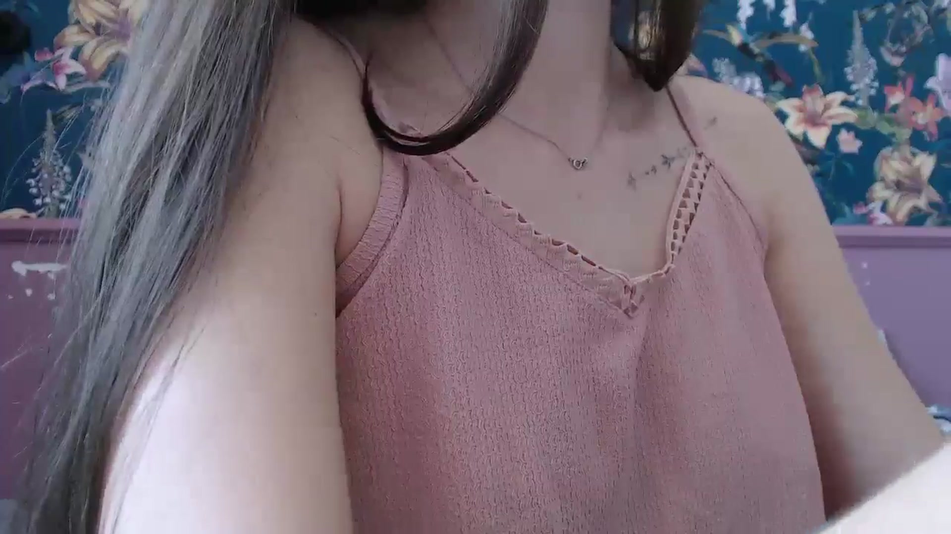 Gallery image thumbnail from ElsieF_'s myfreecams stream on, 07/13/2025, 07:39 image 14 of 20