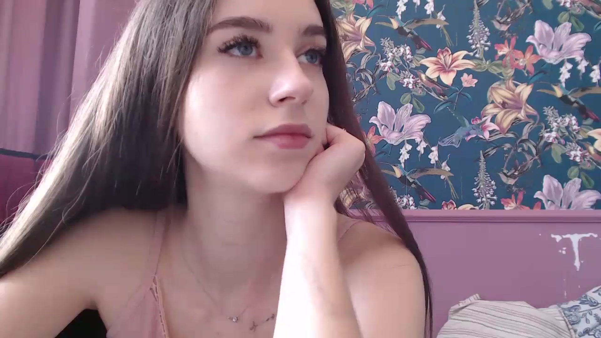 Gallery image thumbnail from ElsieF_'s myfreecams stream on, 07/13/2025, 07:39 image 18 of 20
