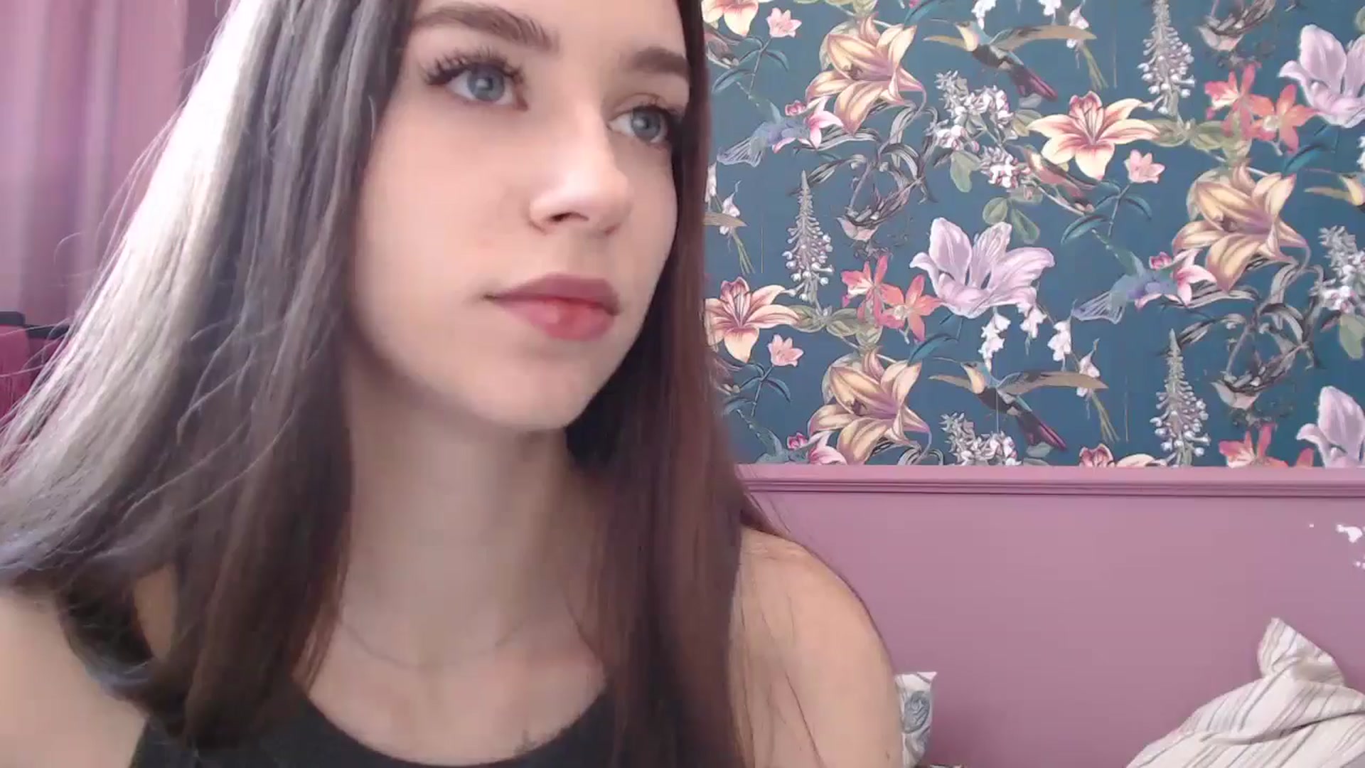 Gallery image thumbnail from ElsieF_'s myfreecams stream on, 07/27/2025, 09:37 image 2 of 20
