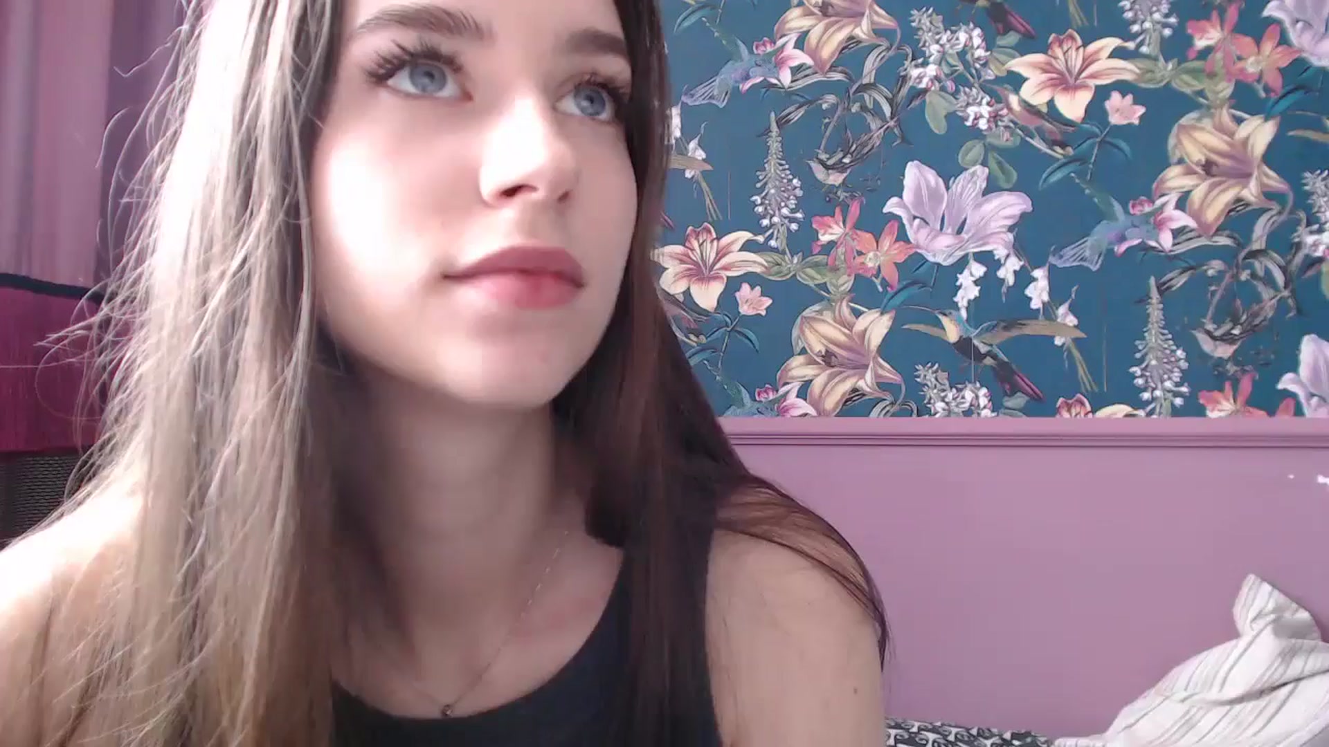 Gallery image thumbnail from ElsieF_'s myfreecams stream on, 07/27/2025, 10:48 image 15 of 20