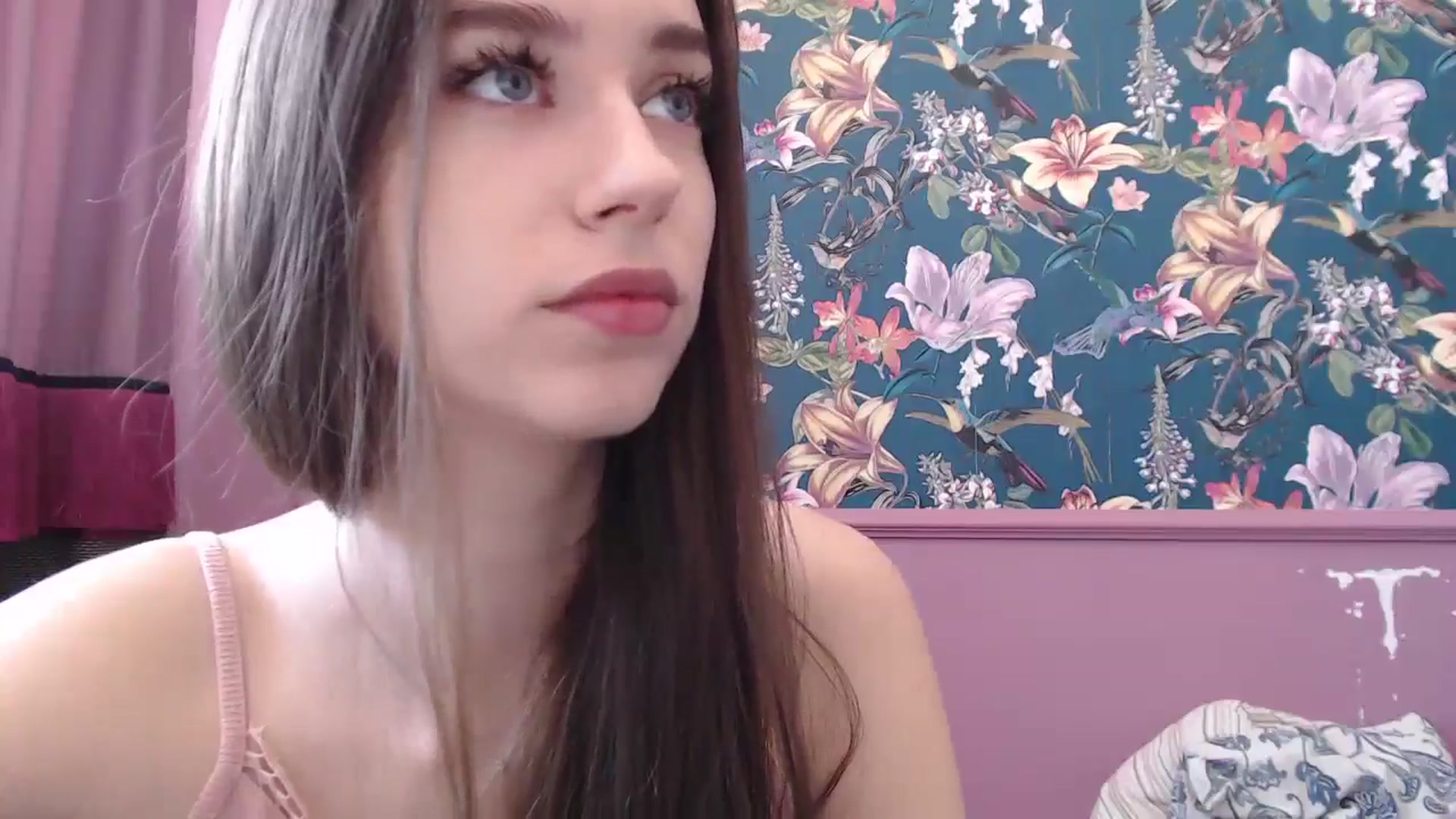Gallery image thumbnail from ElsieF_'s myfreecams stream on, 07/29/2025, 07:02 image 2 of 20