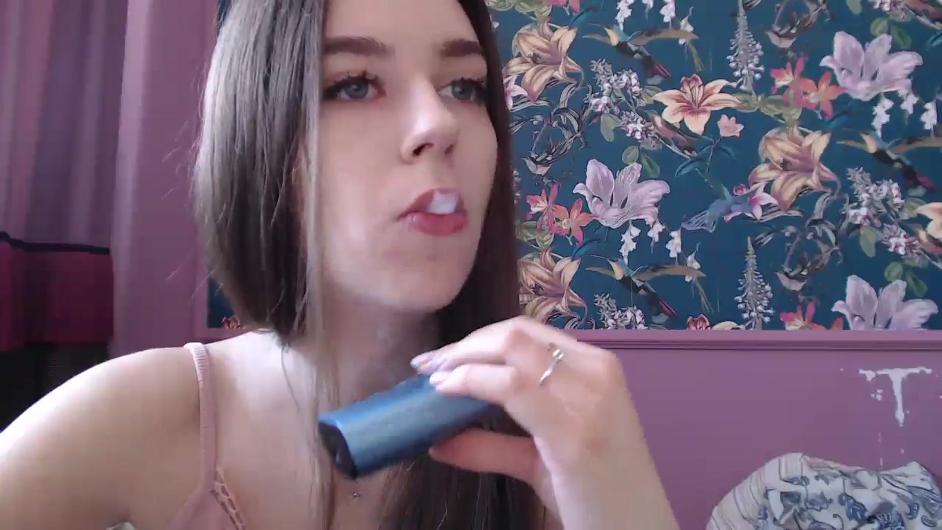 Gallery image thumbnail from ElsieF_'s myfreecams stream on, 07/29/2025, 07:02 image 8 of 20