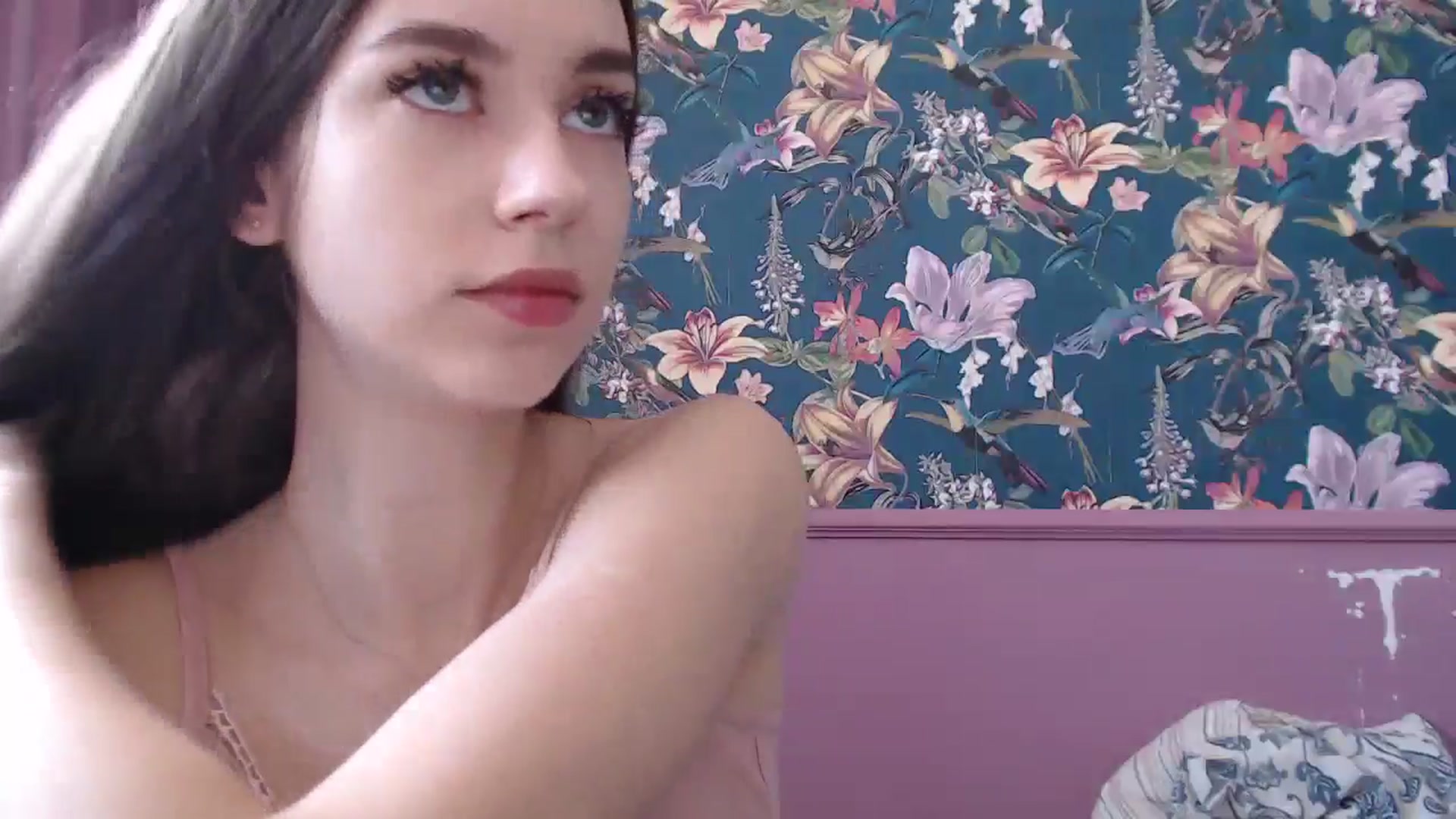 Gallery image thumbnail from ElsieF_'s myfreecams stream on, 07/29/2025, 07:02 image 9 of 20