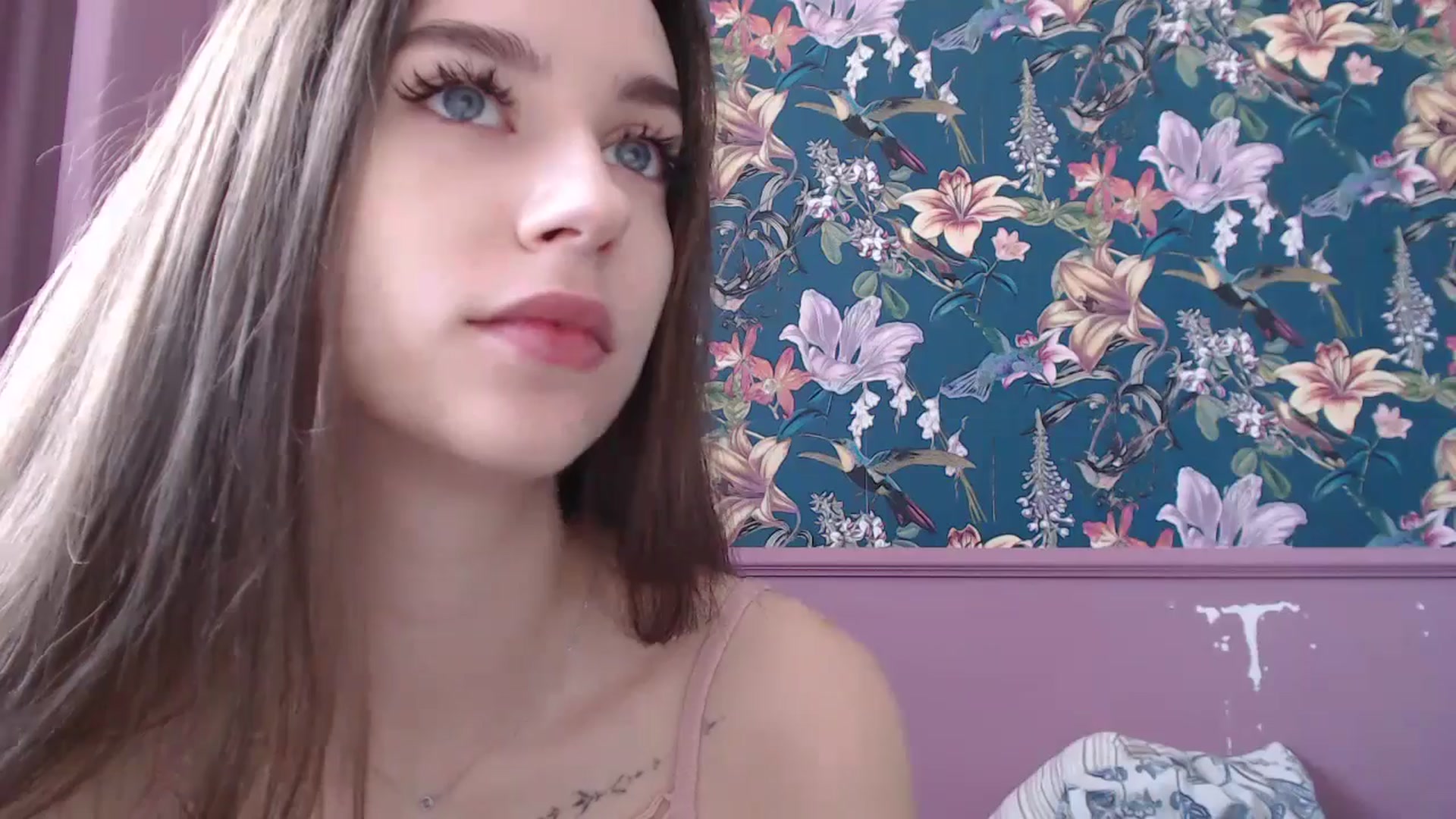 Gallery image thumbnail from ElsieF_'s myfreecams stream on, 07/29/2025, 07:02 image 16 of 20