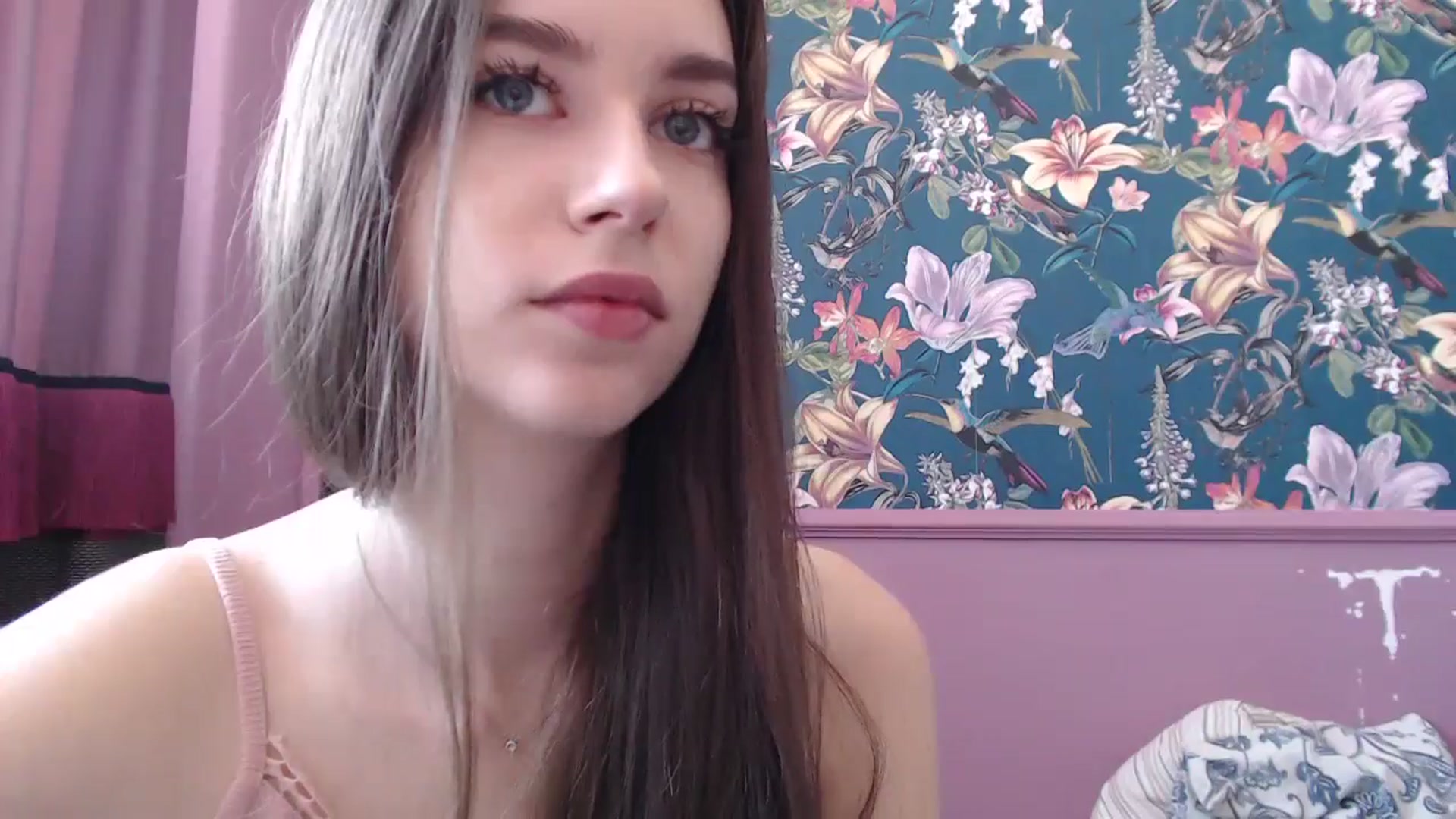Gallery image thumbnail from ElsieF_'s myfreecams stream on, 07/29/2025, 07:02 image 5 of 20