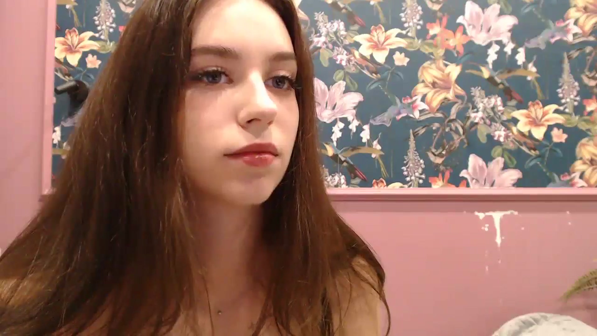 Gallery image thumbnail from ElsieF_'s myfreecams stream on, 08/03/2025, 18:00 image 18 of 20