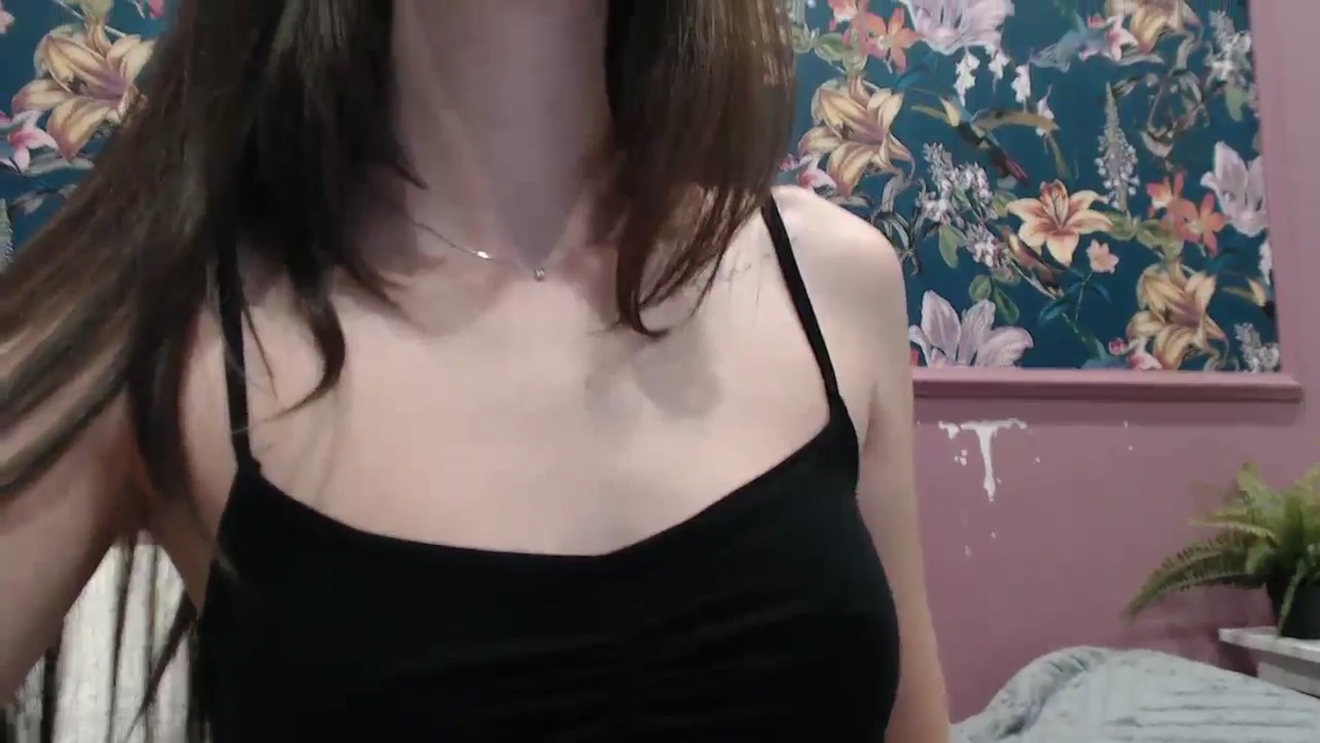 Gallery image thumbnail from ElsieF_'s myfreecams stream on, 08/03/2025, 18:00 image 13 of 20