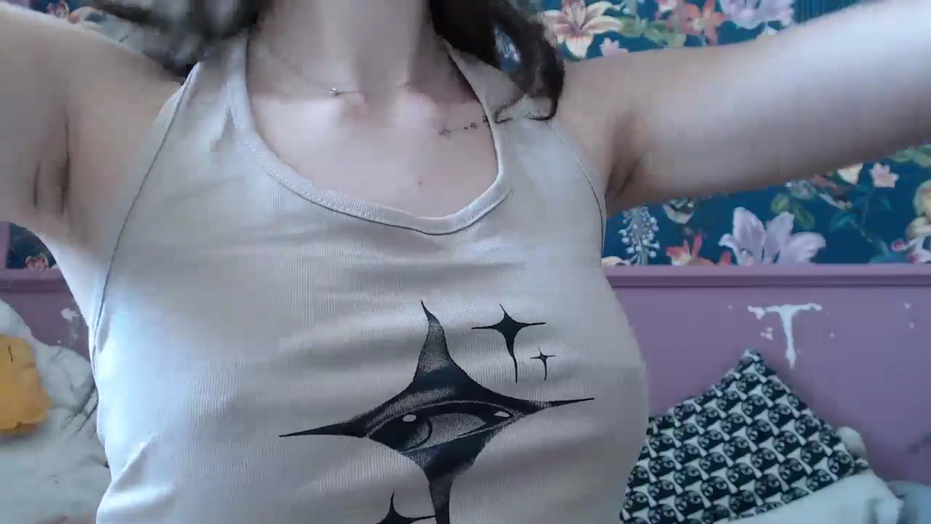 Gallery image thumbnail from ElsieF_'s myfreecams stream on, 08/08/2025, 08:20 image 8 of 20