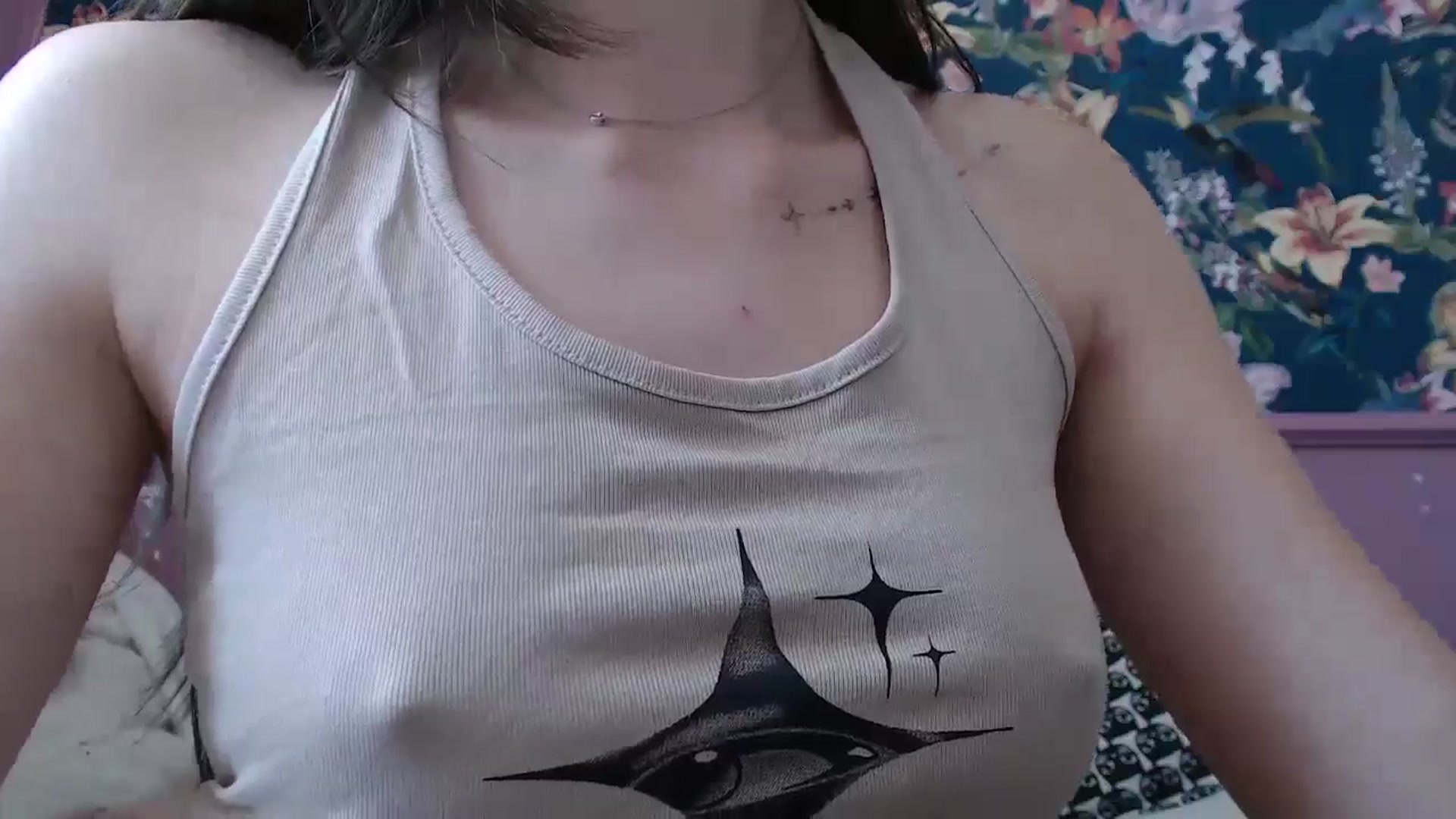 Gallery image thumbnail from ElsieF_'s myfreecams stream on, 08/08/2025, 08:20 image 9 of 20
