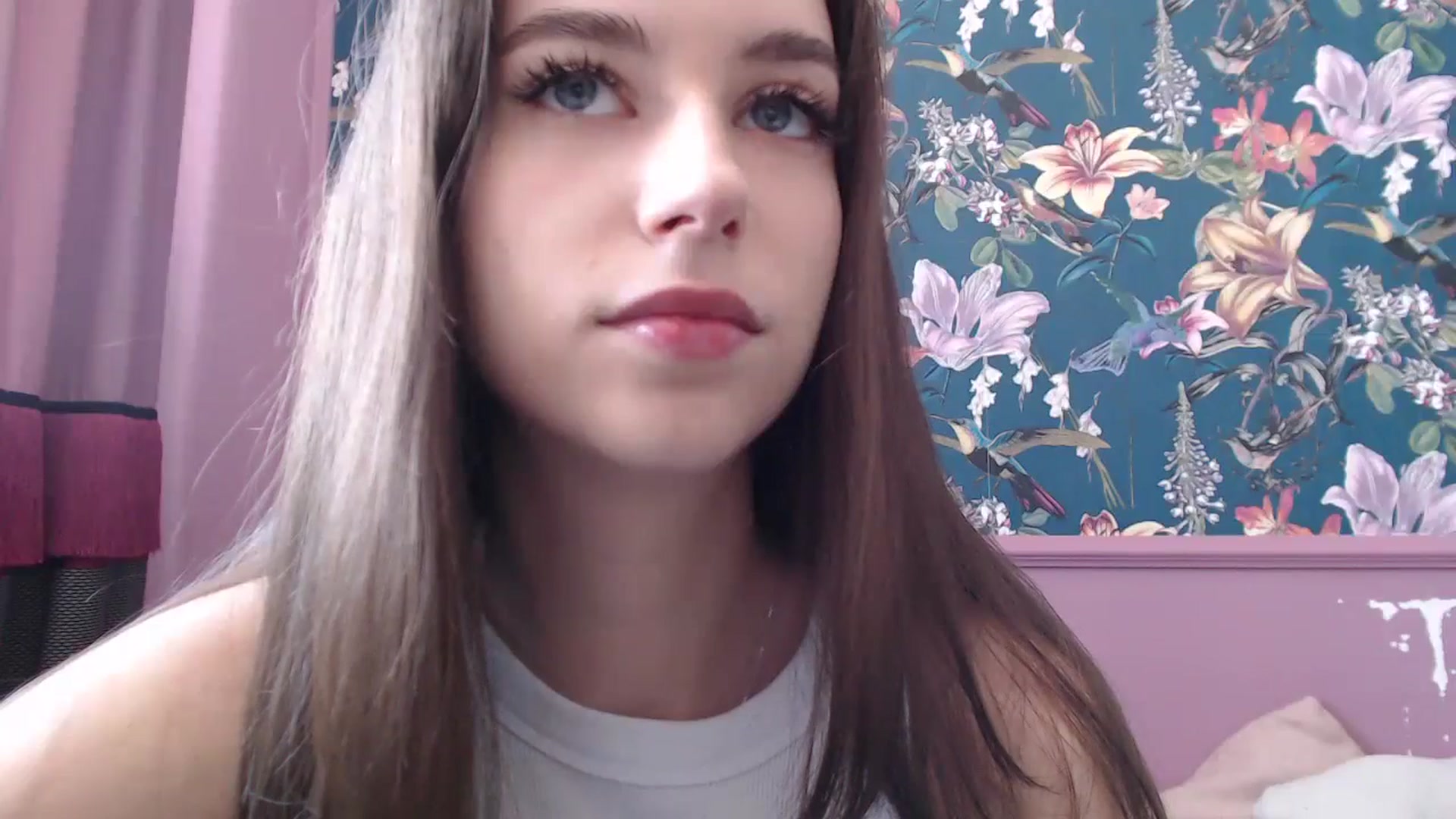 Gallery image thumbnail from ElsieF_'s myfreecams stream on, 08/09/2025, 08:03 image 12 of 20