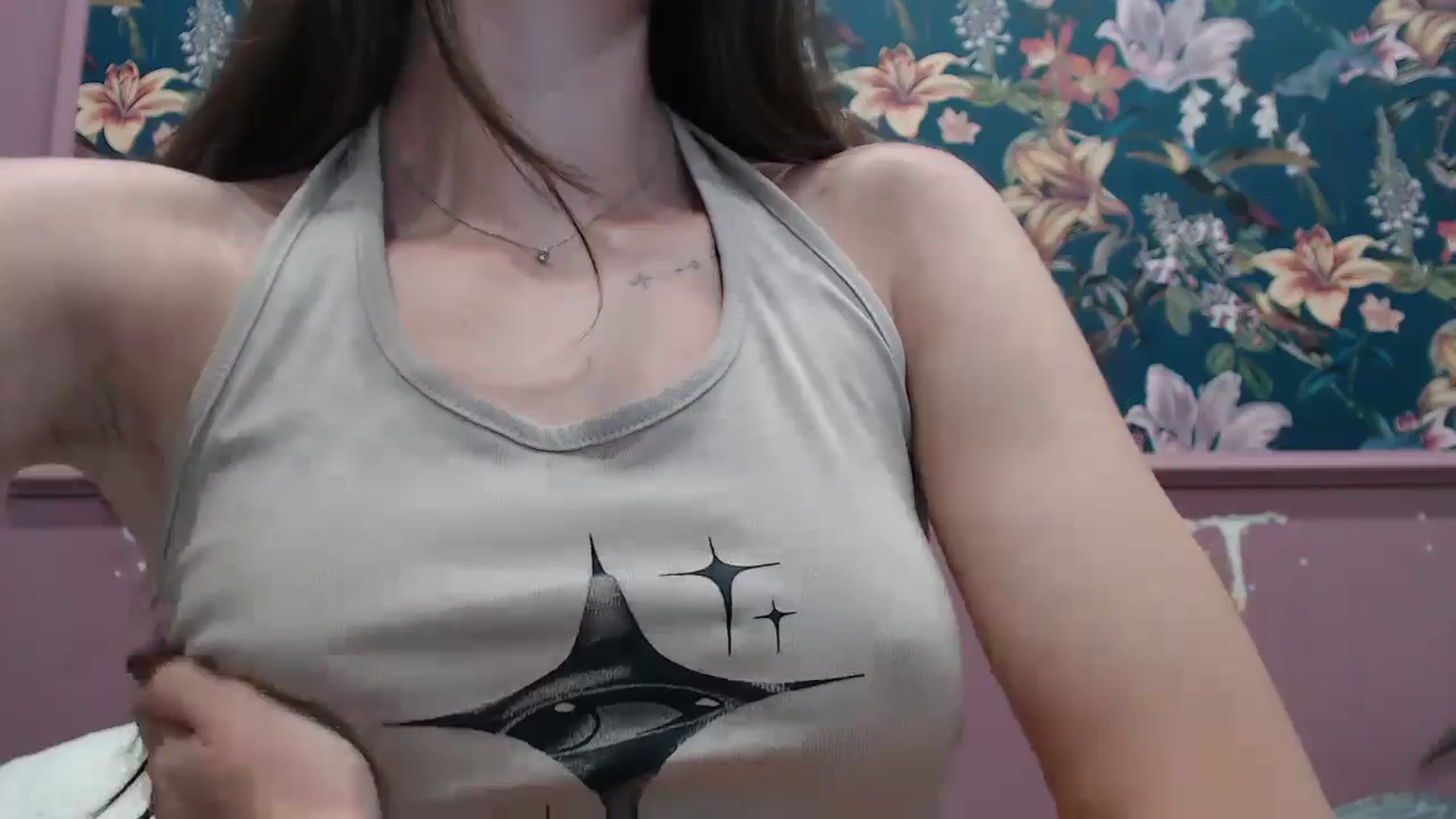 Gallery image thumbnail from ElsieF_'s myfreecams stream on, 09/06/2025, 18:16 image 1 of 20