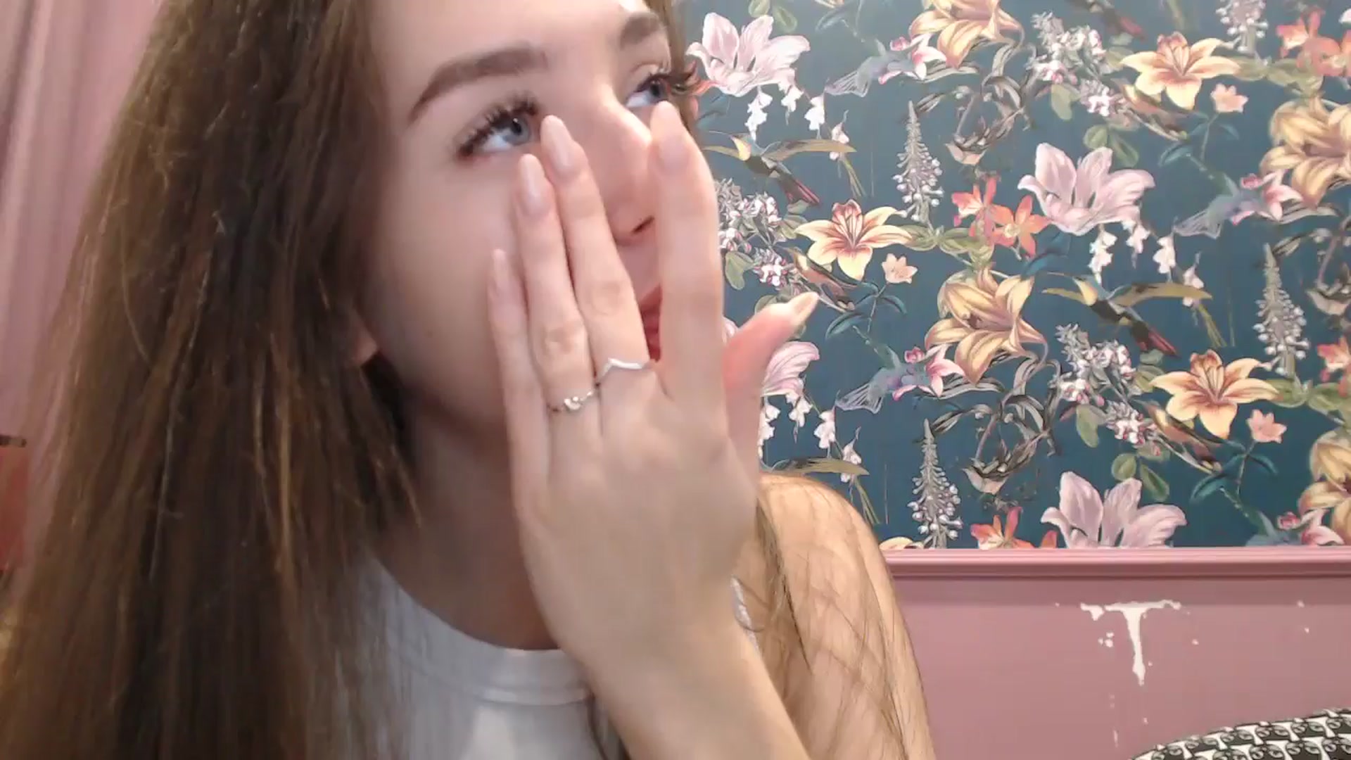 Gallery image thumbnail from ElsieF_'s myfreecams stream on, 10/03/2025, 18:07 image 1 of 20