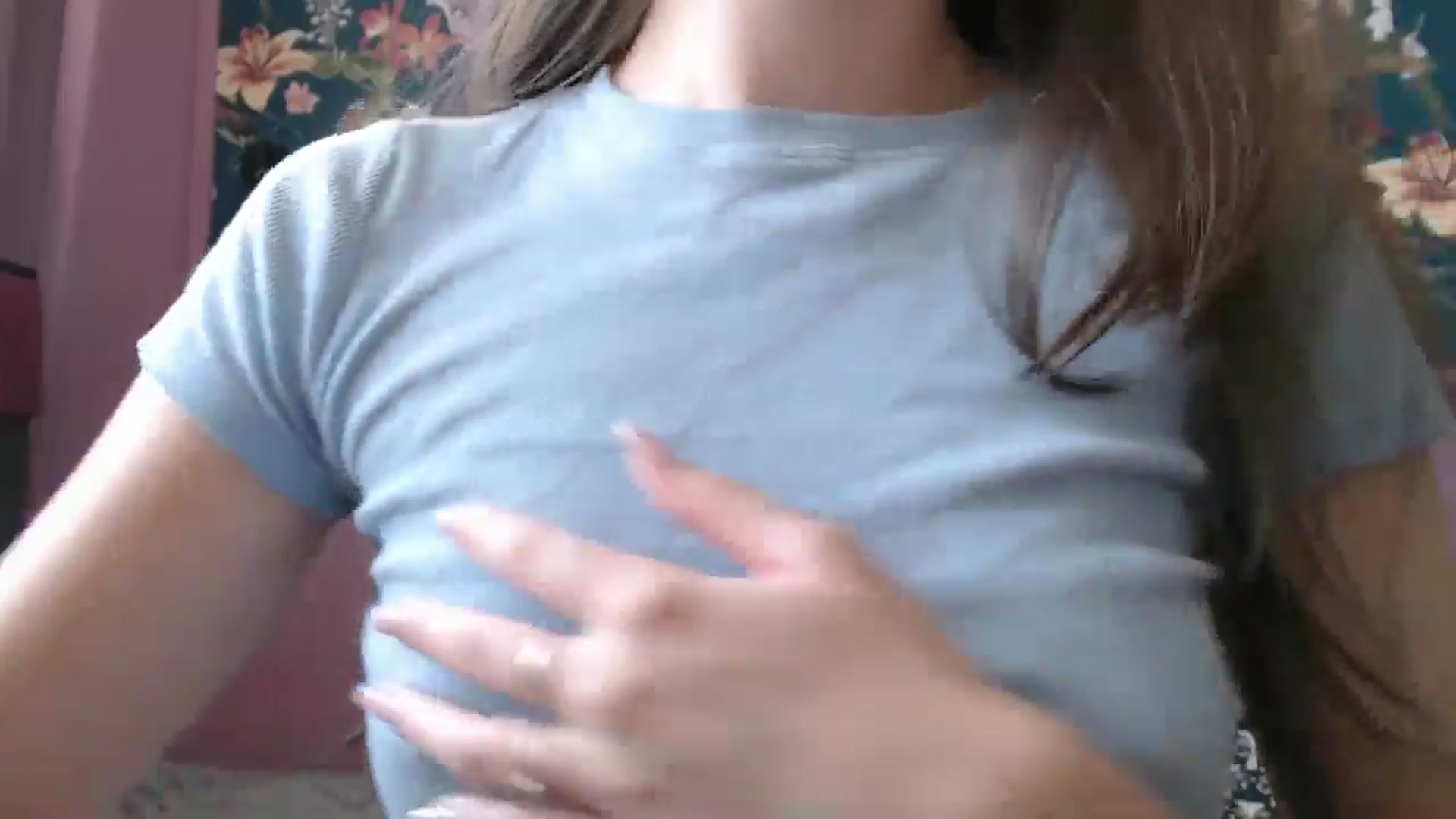 Gallery image thumbnail from ElsieF_'s myfreecams stream on, 10/04/2025, 08:41 image 17 of 20