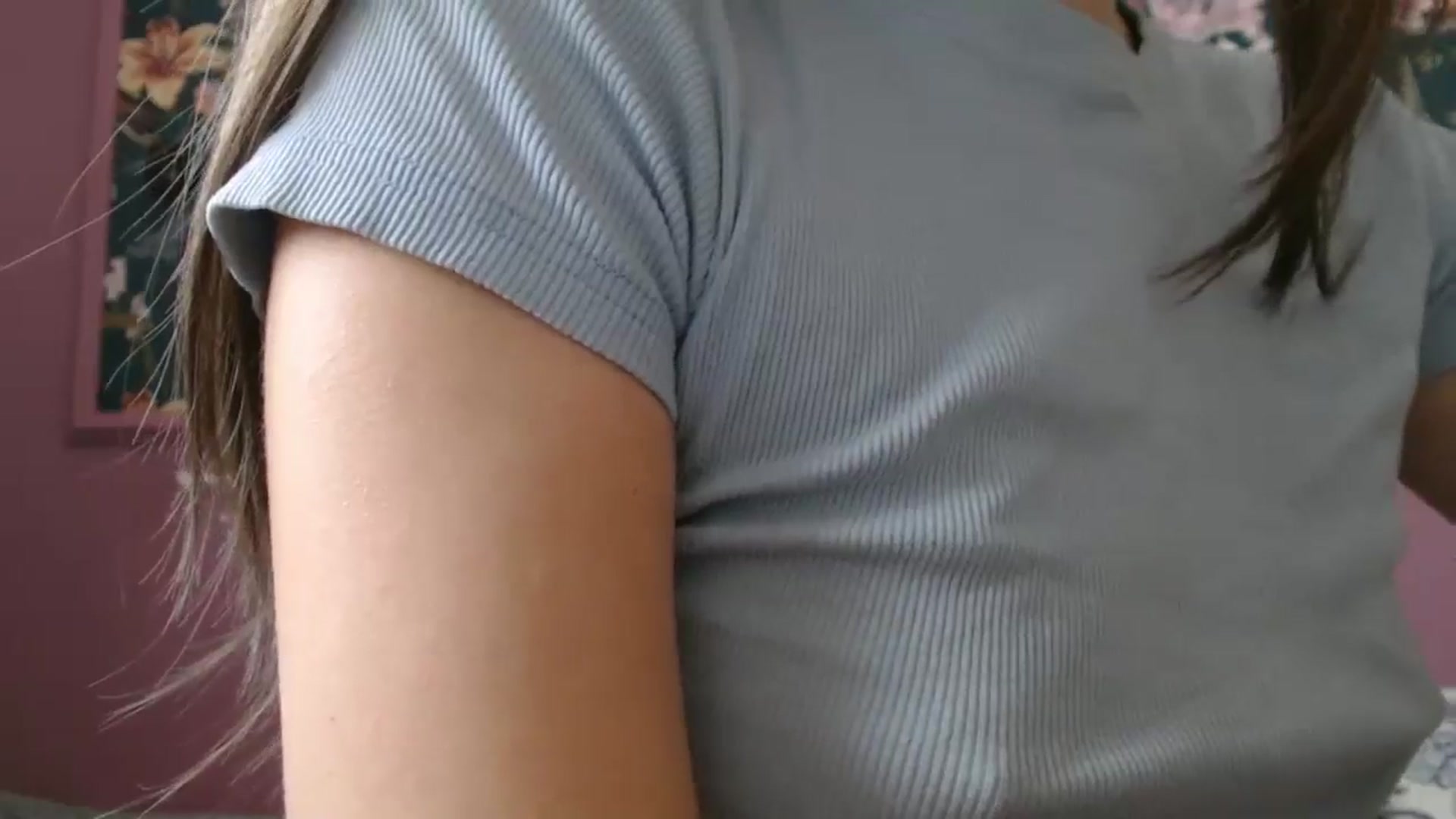 Gallery image thumbnail from ElsieF_'s myfreecams stream on, 10/04/2025, 09:00 image 4 of 20