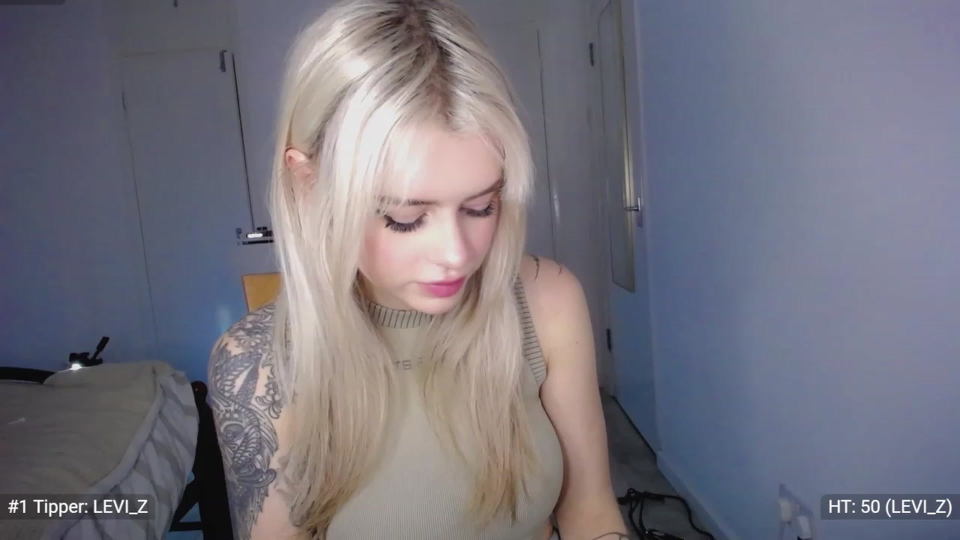 Gallery image thumbnail from Elsie_Marina's myfreecams stream on, 11/20/2022, 03:36 image 19 of 20
