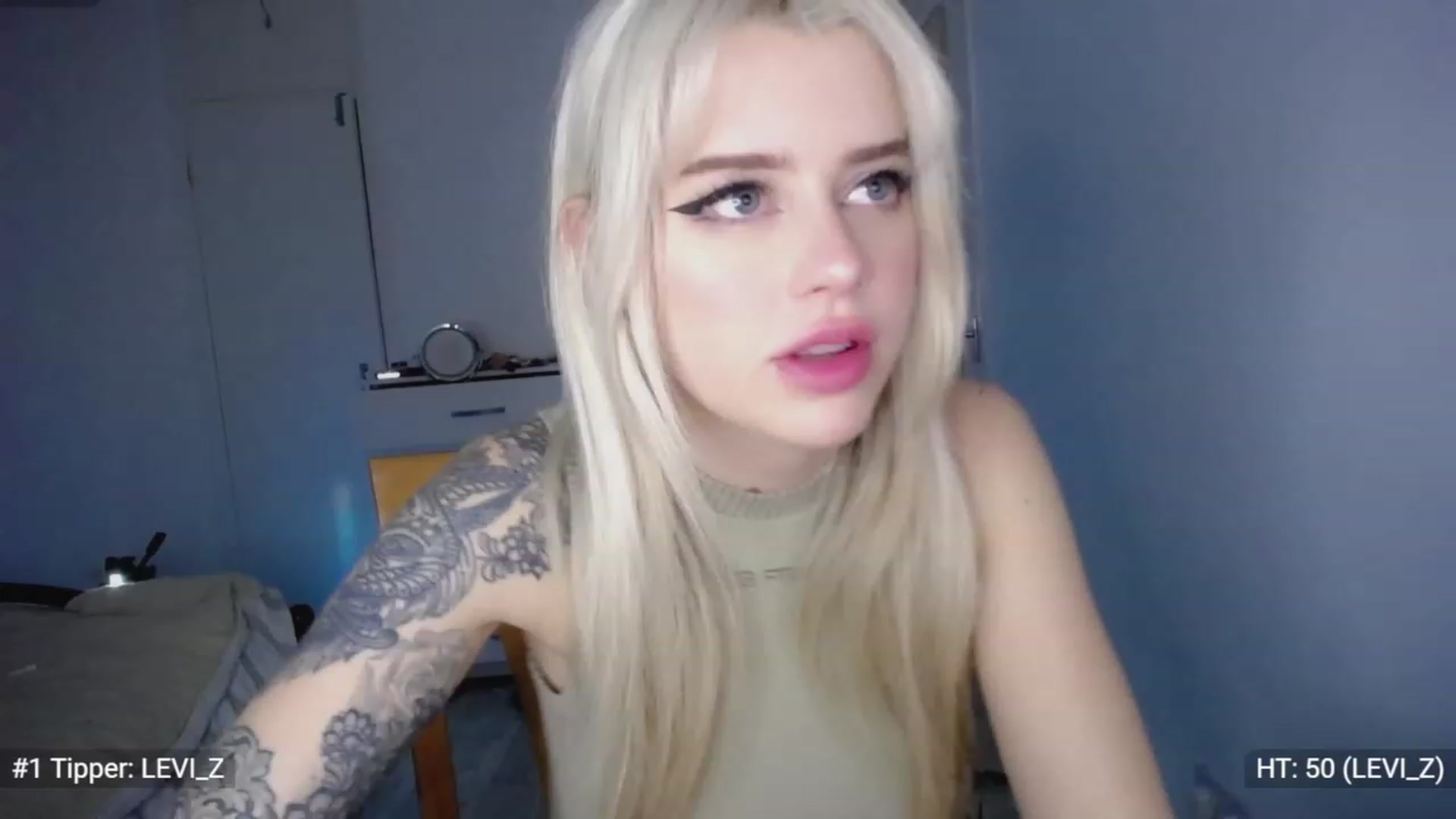 Gallery image thumbnail from Elsie_Marina's myfreecams stream on, 11/20/2022, 03:36 image 15 of 20