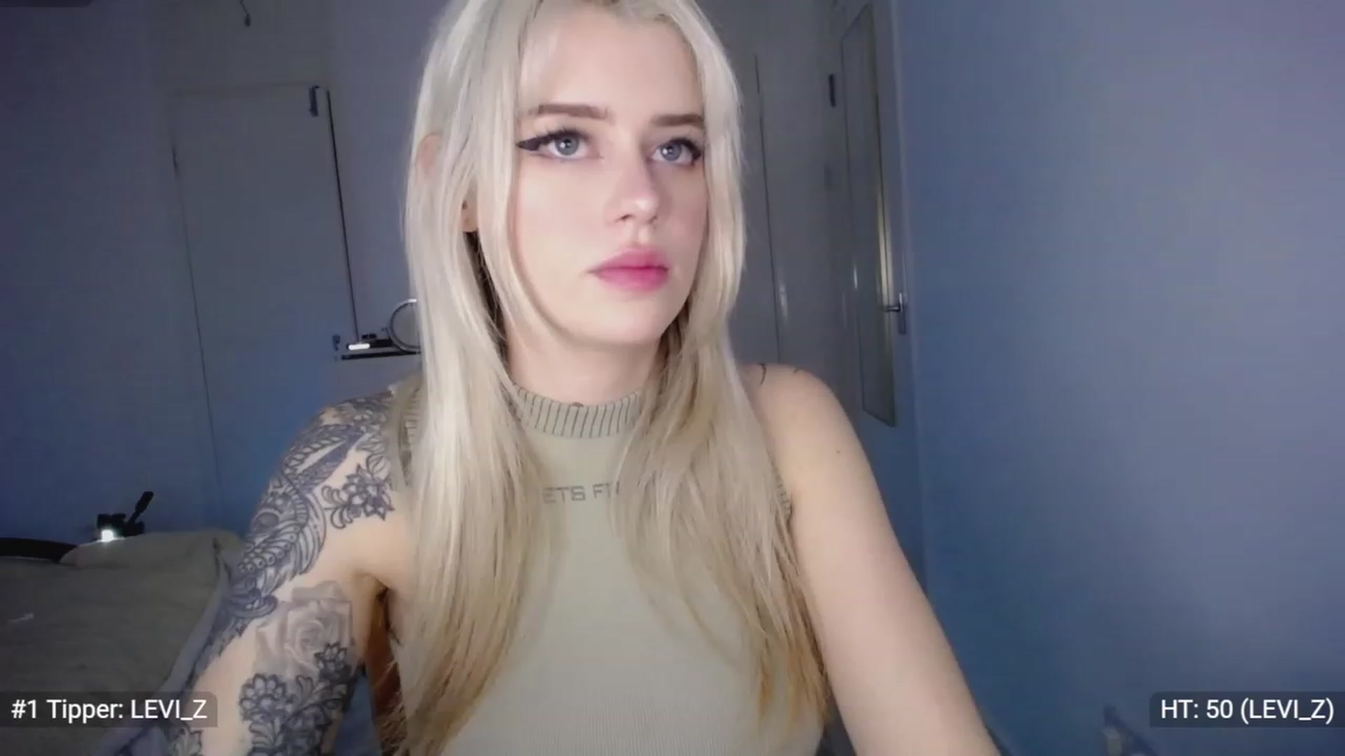 Gallery image thumbnail from Elsie_Marina's myfreecams stream on, 11/20/2022, 03:36 image 14 of 20