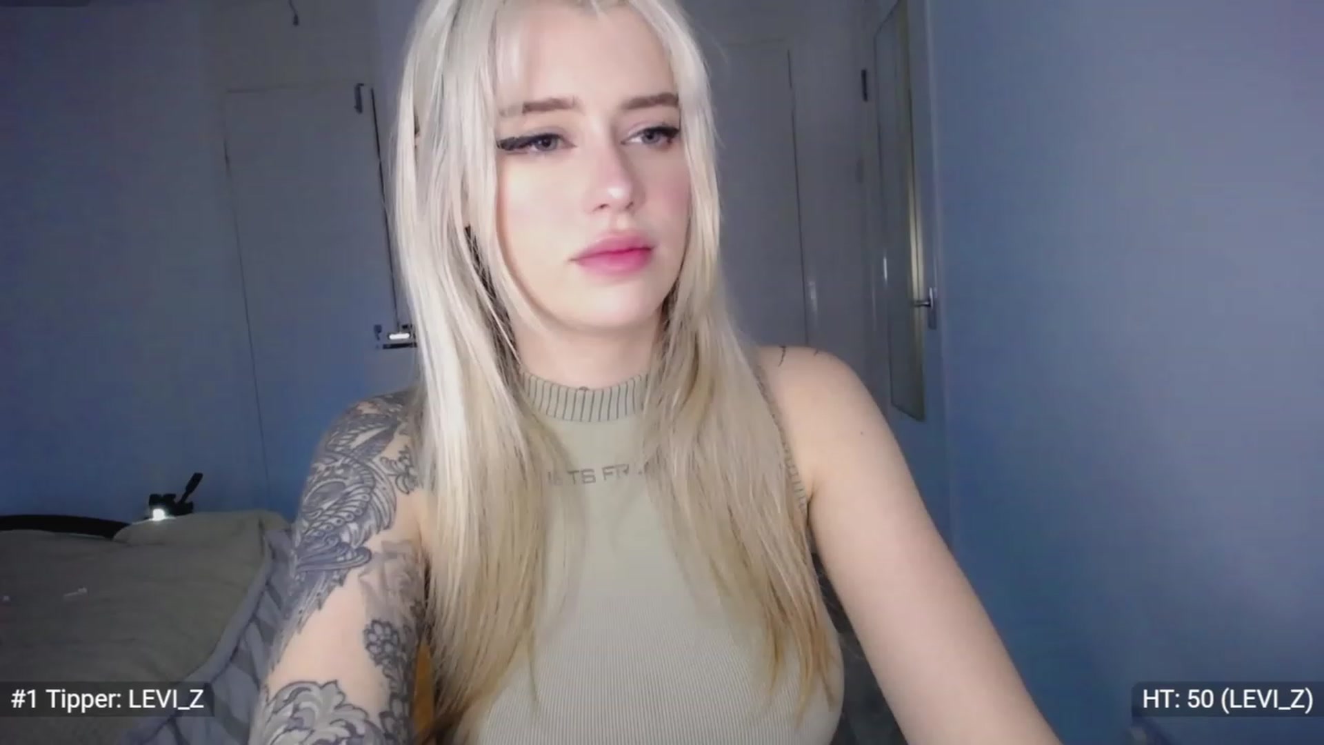 Gallery image thumbnail from Elsie_Marina's myfreecams stream on, 11/20/2022, 03:36 image 10 of 20