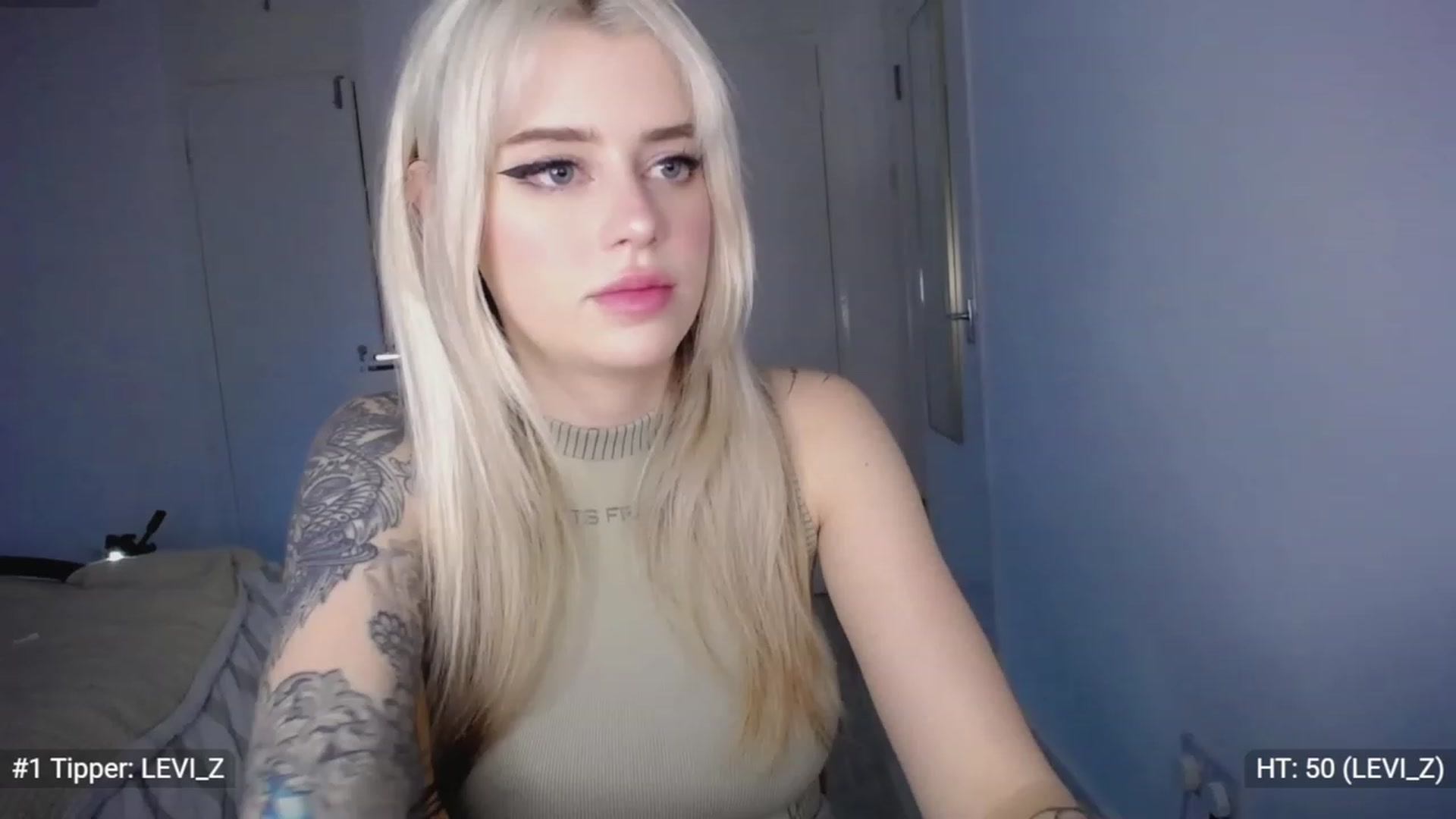Gallery image thumbnail from Elsie_Marina's myfreecams stream on, 11/20/2022, 03:36 image 17 of 20