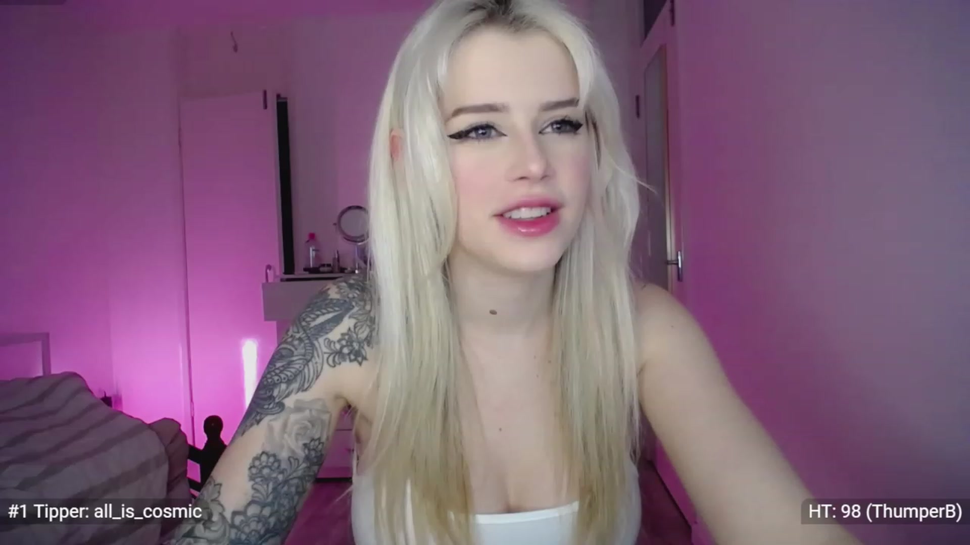 Gallery image thumbnail from Elsie_Marina's myfreecams stream on, 12/10/2022, 03:21 image 8 of 20