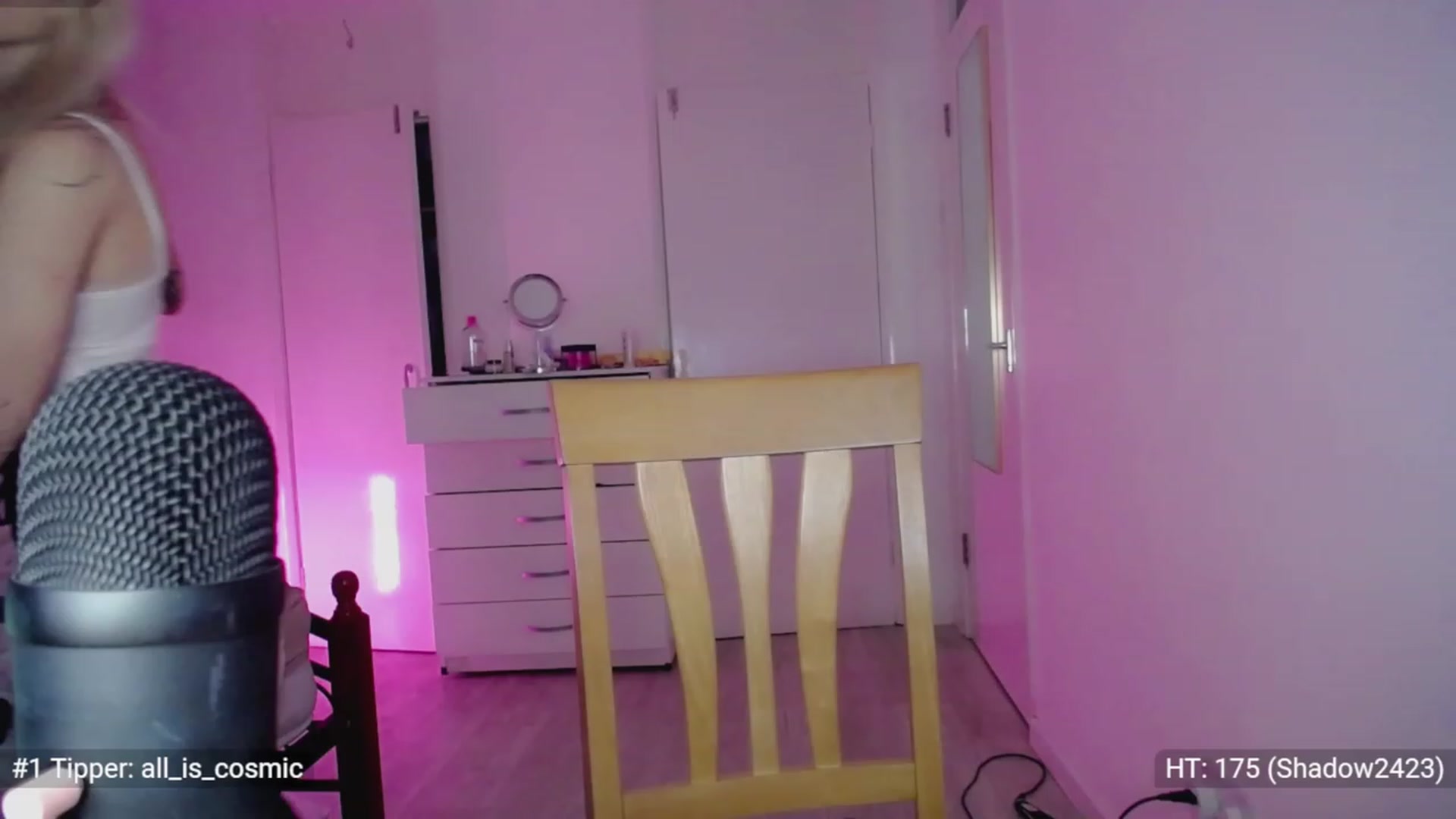 Gallery image thumbnail from Elsie_Marina's myfreecams stream on, 12/10/2022, 03:21 image 14 of 20