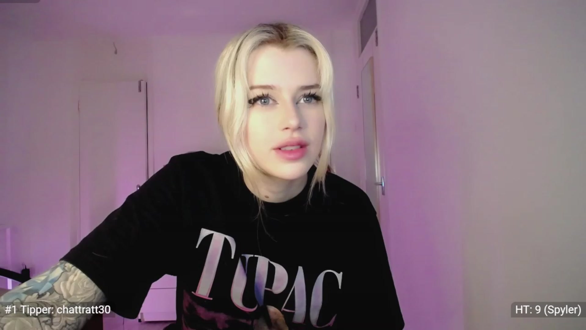 Gallery image thumbnail from Elsie_Marina's myfreecams stream on, 01/03/2023, 05:39 image 16 of 20