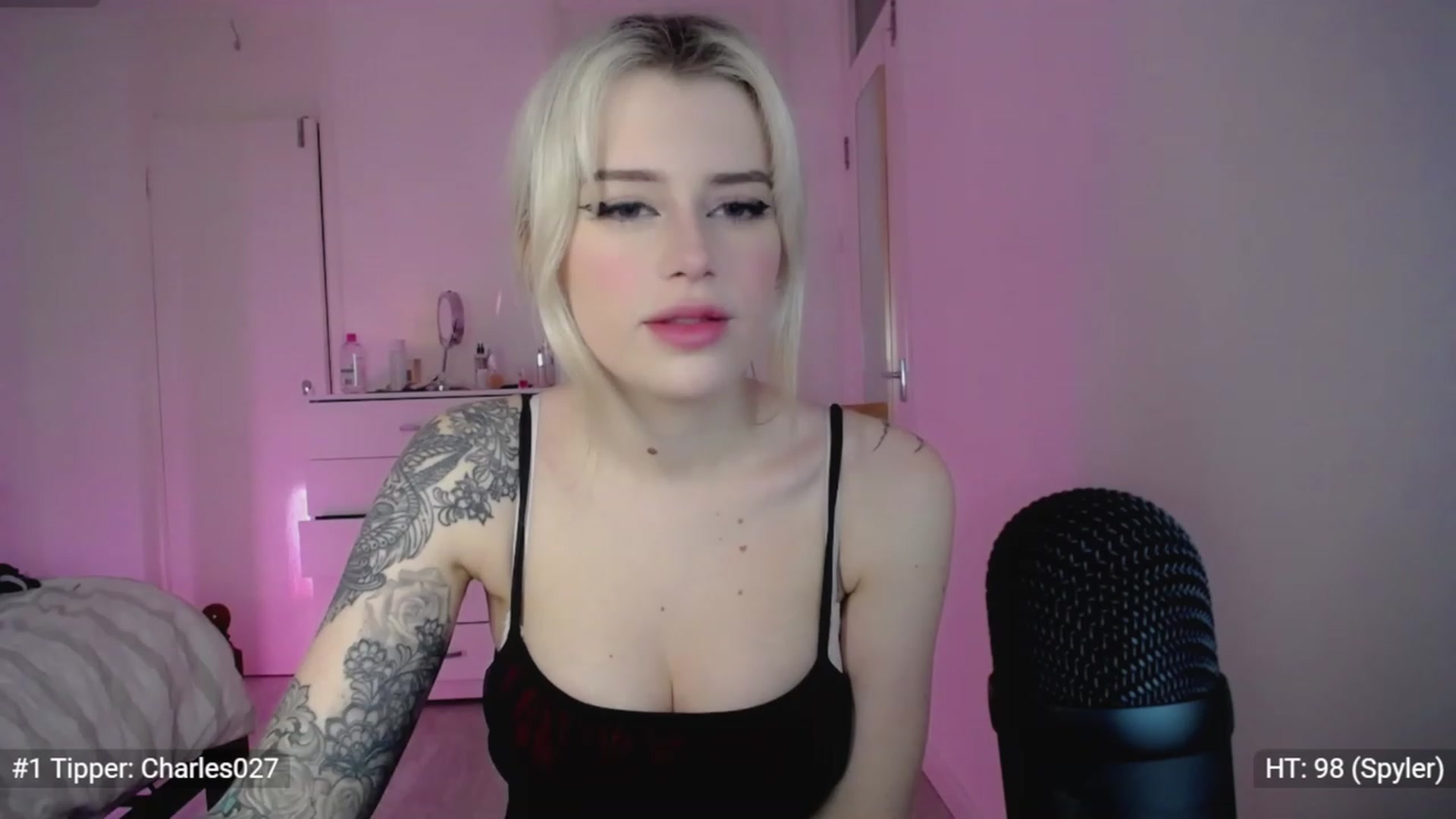 Gallery image thumbnail from Elsie_Marina's myfreecams stream on, 01/04/2023, 03:40 image 7 of 20